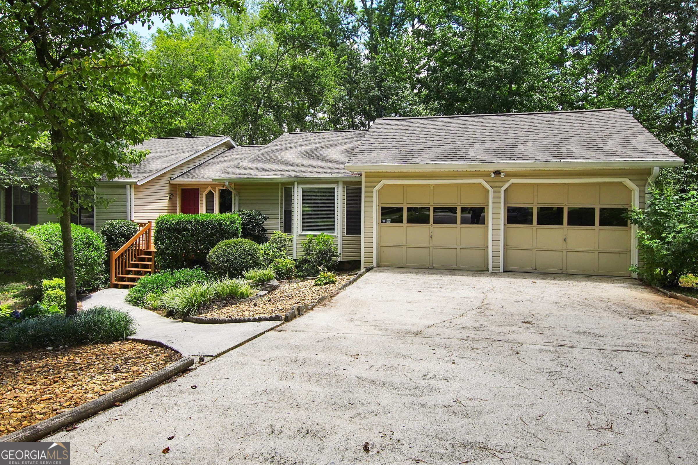 4781 W Lake Drive Se Property Photo 1