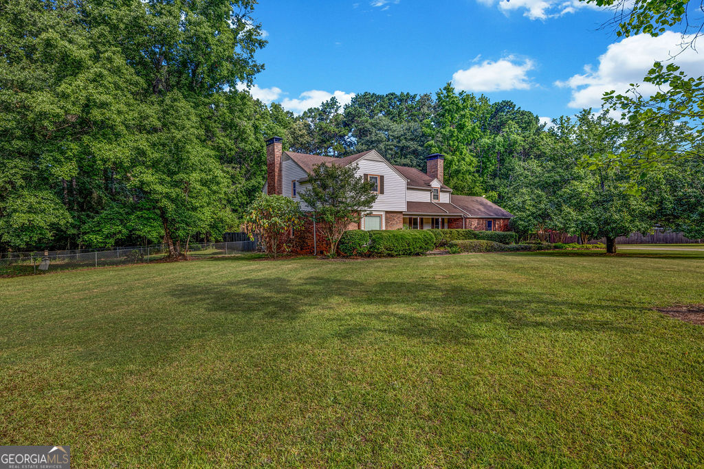 2470 Flippen Road Property Photo 2
