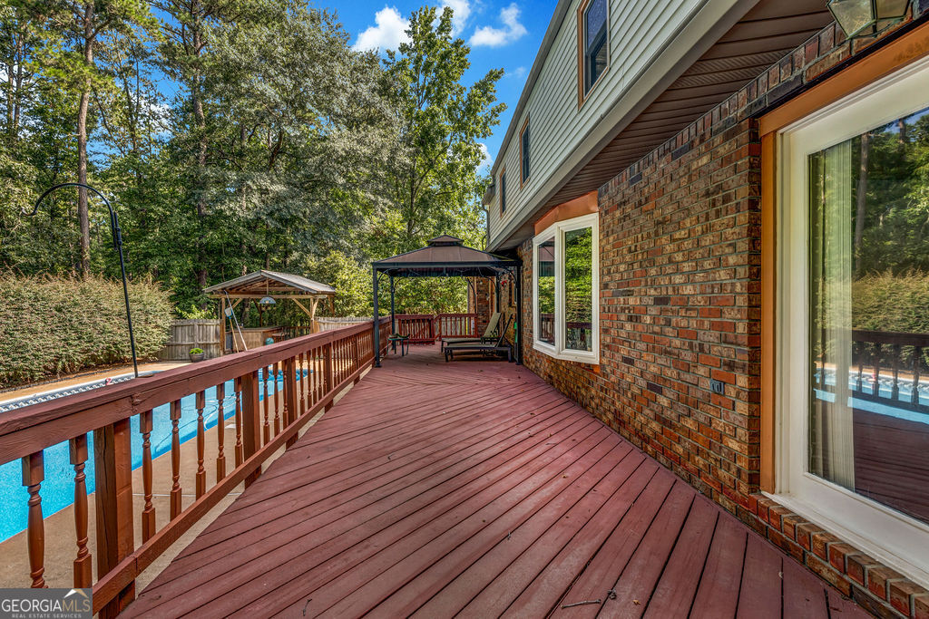 2470 Flippen Road Property Photo 9