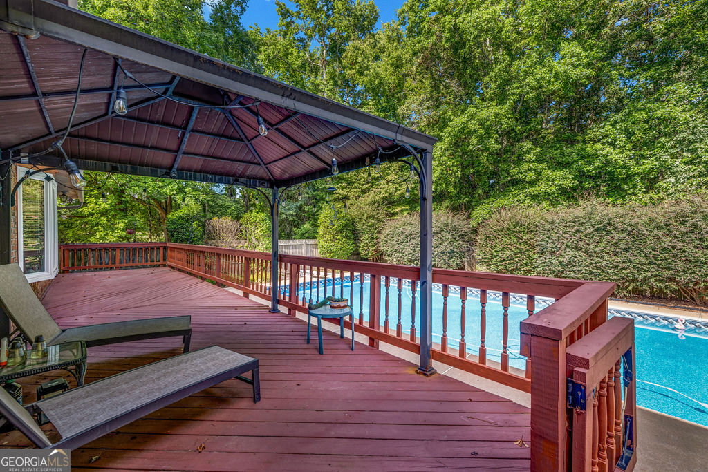 2470 Flippen Road Property Photo 10