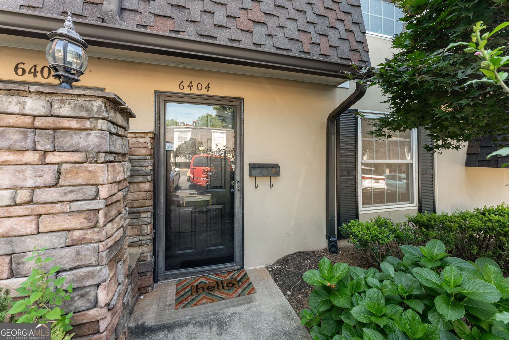 6404 Park Avenue Ne # D4 Property Photo 1
