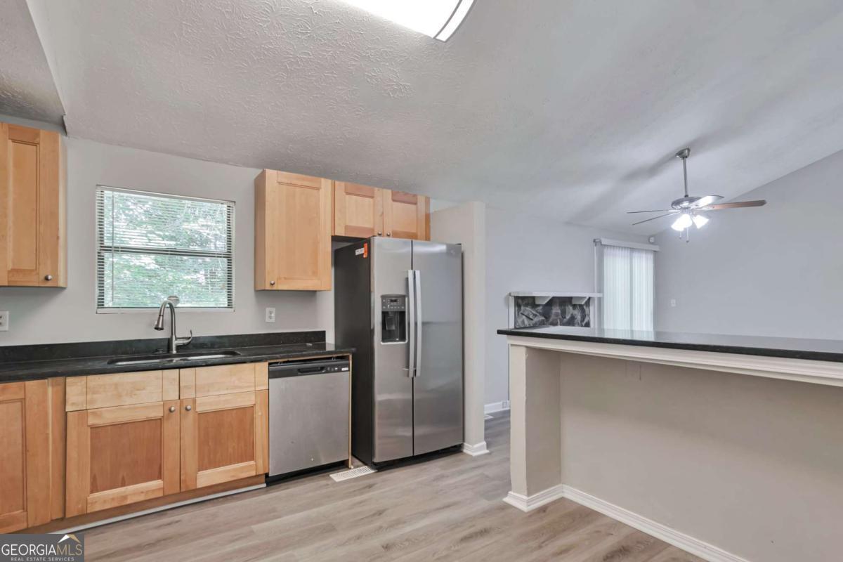 4055 Chimney Ridge Way Property Photo 8