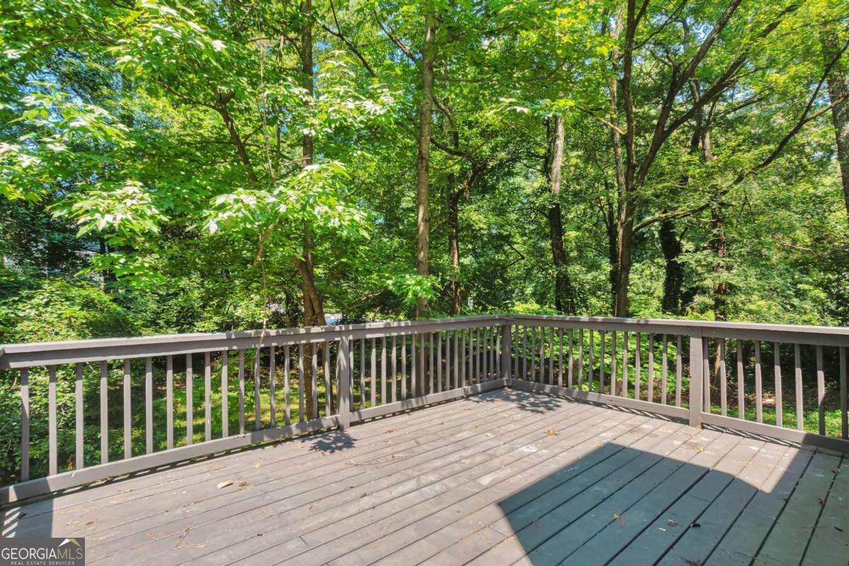 4055 Chimney Ridge Way Property Photo 10