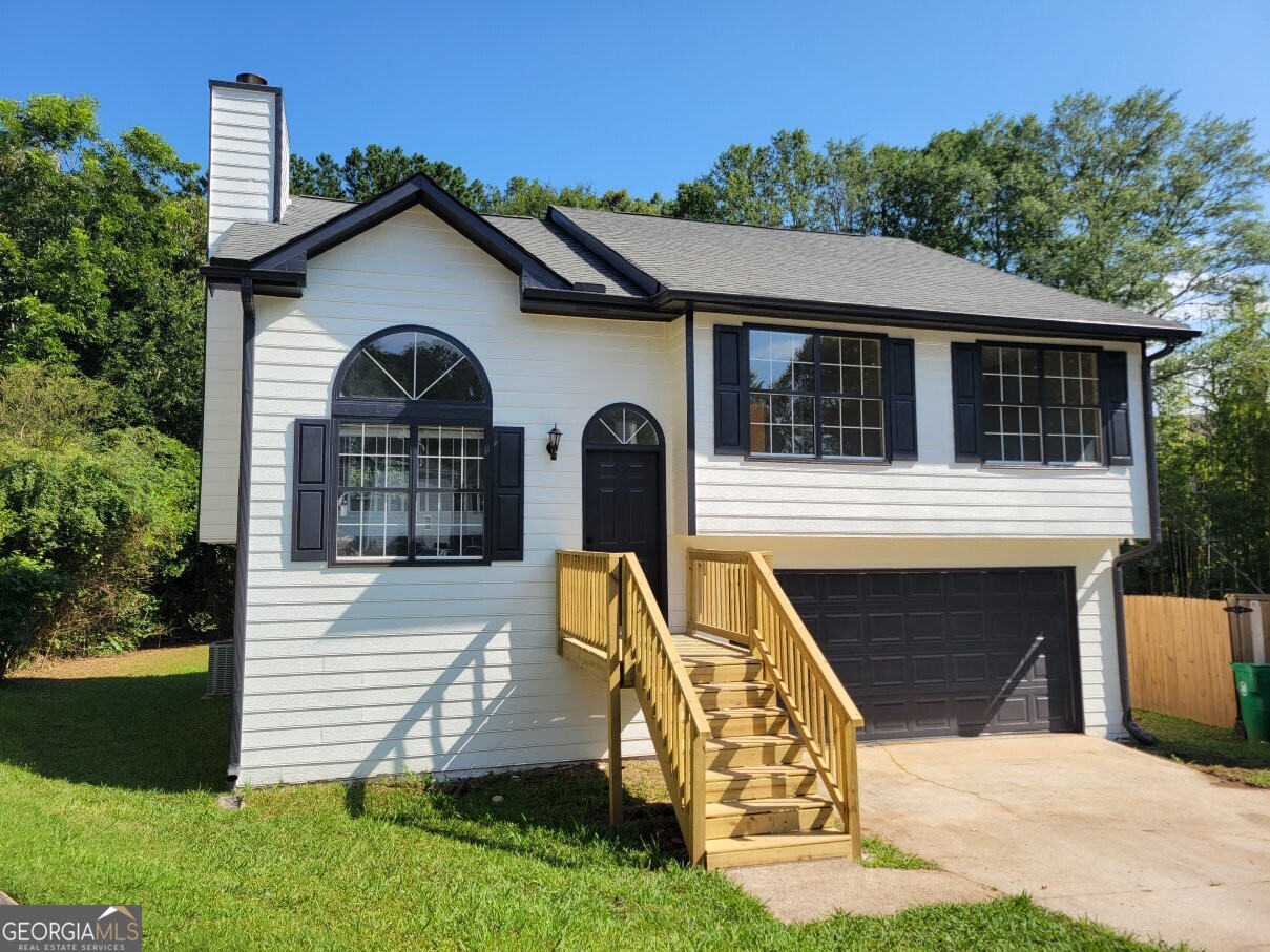 1119 Oakwood Manor Court Property Photo 1