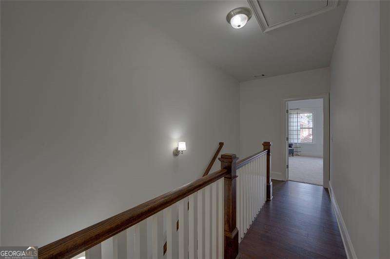 421 Alderwood Street Property Photo 25