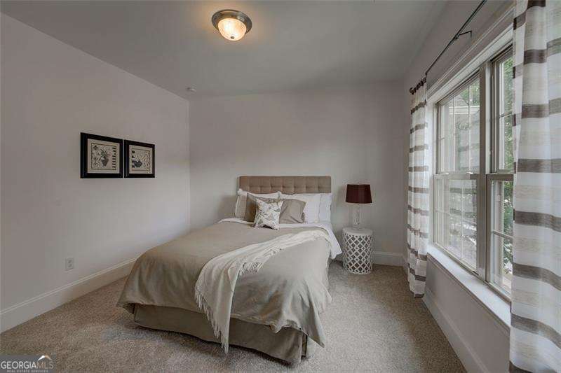 421 Alderwood Street Property Photo 27