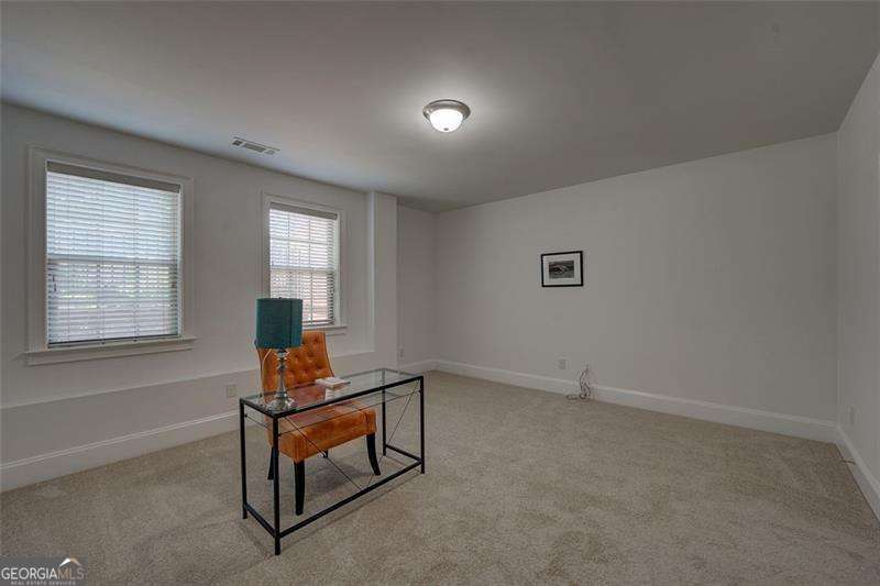 421 Alderwood Street Property Photo 29