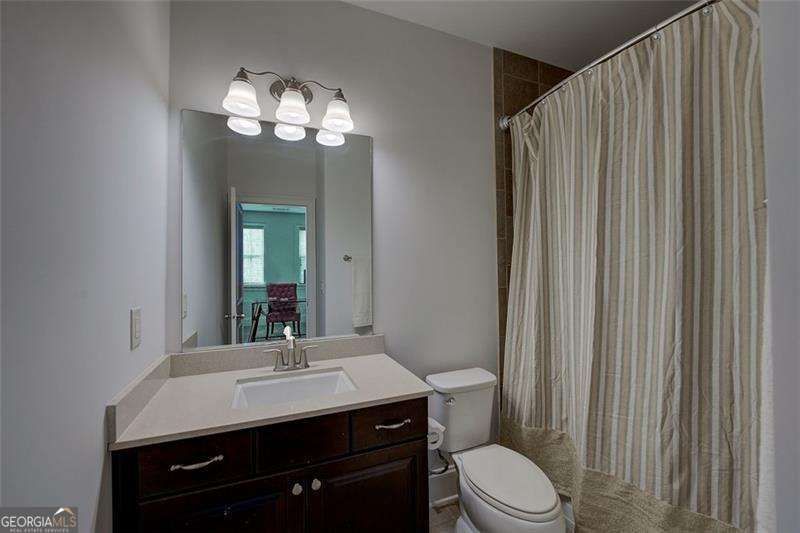 421 Alderwood Street Property Photo 31