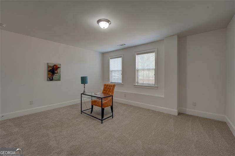 421 Alderwood Street Property Photo 32