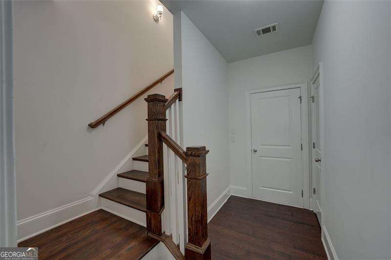 421 Alderwood Street Property Photo 33