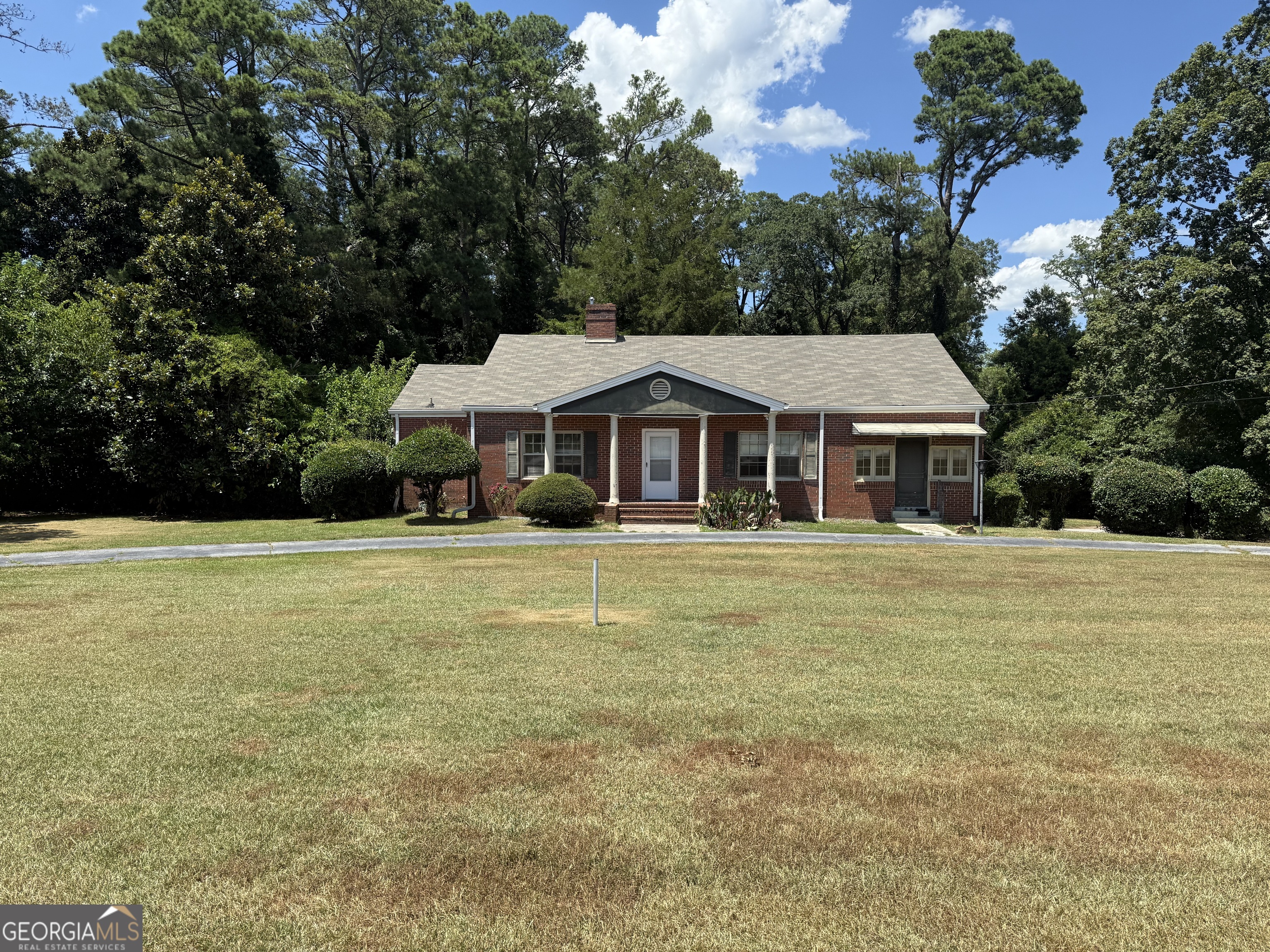 998 Highland Circle Se Property Photo 1