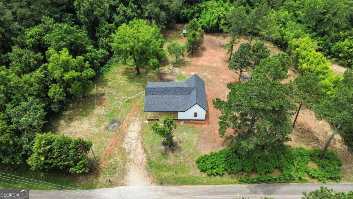 1859 William Smith Road Property Photo 4