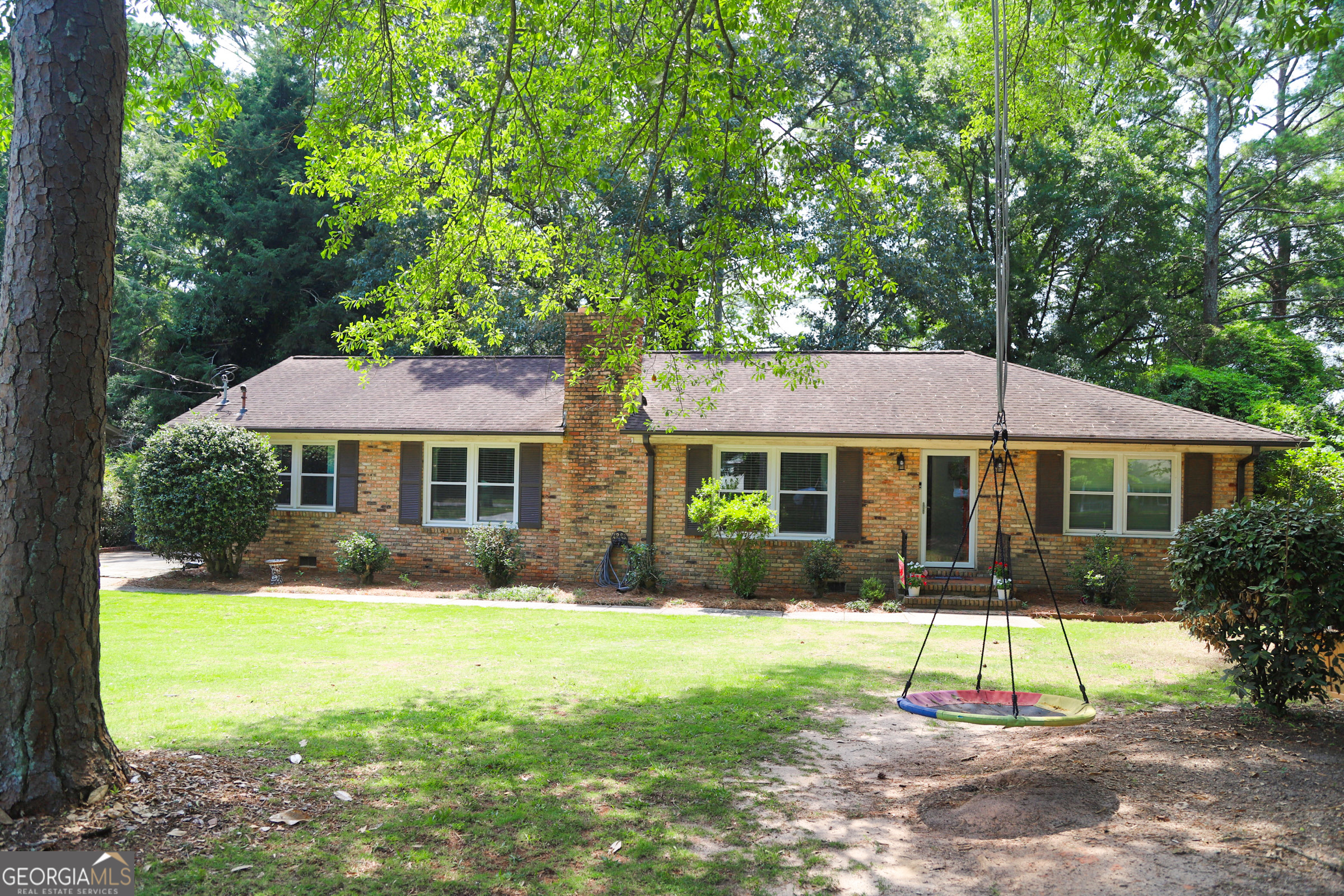 106 Summit Drive Property Photo 1