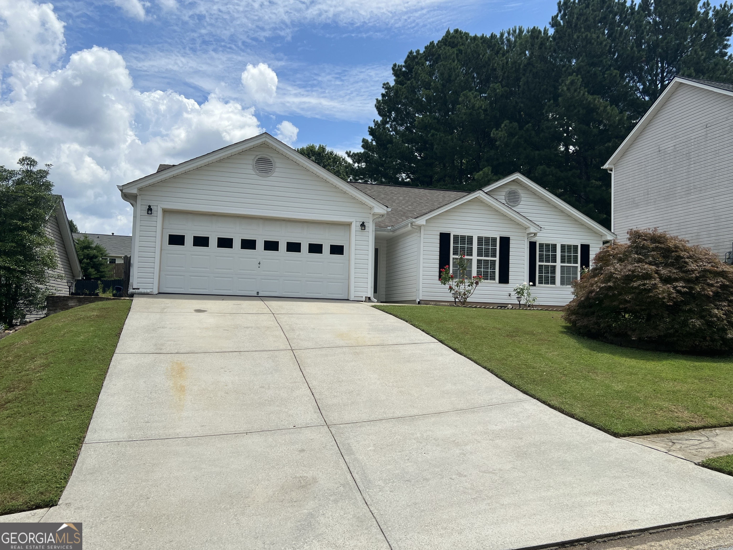 240 Ashland Manor Drive Property Photo 1