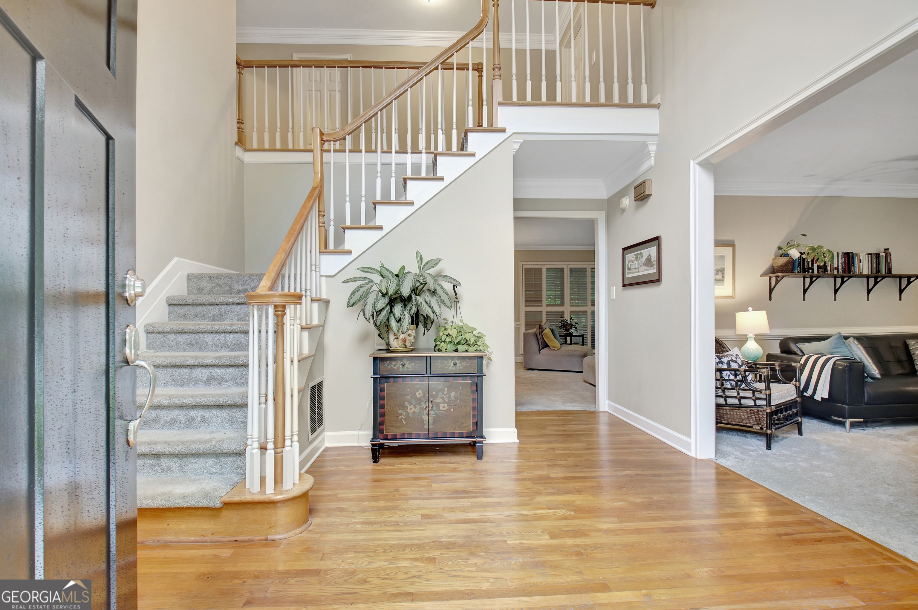 109 Sweetwater Oaks Property Photo 5