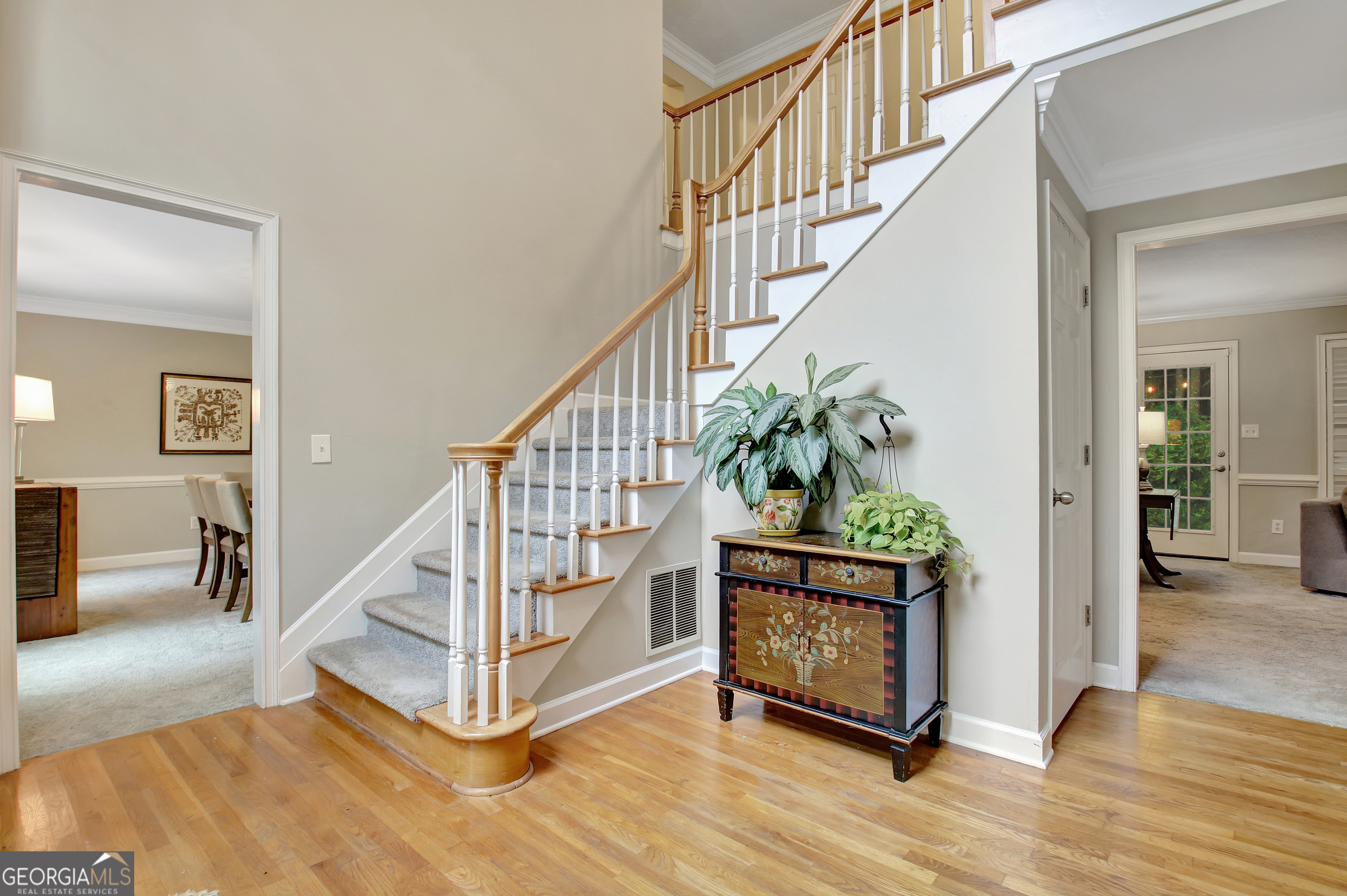 109 Sweetwater Oaks Property Photo 7