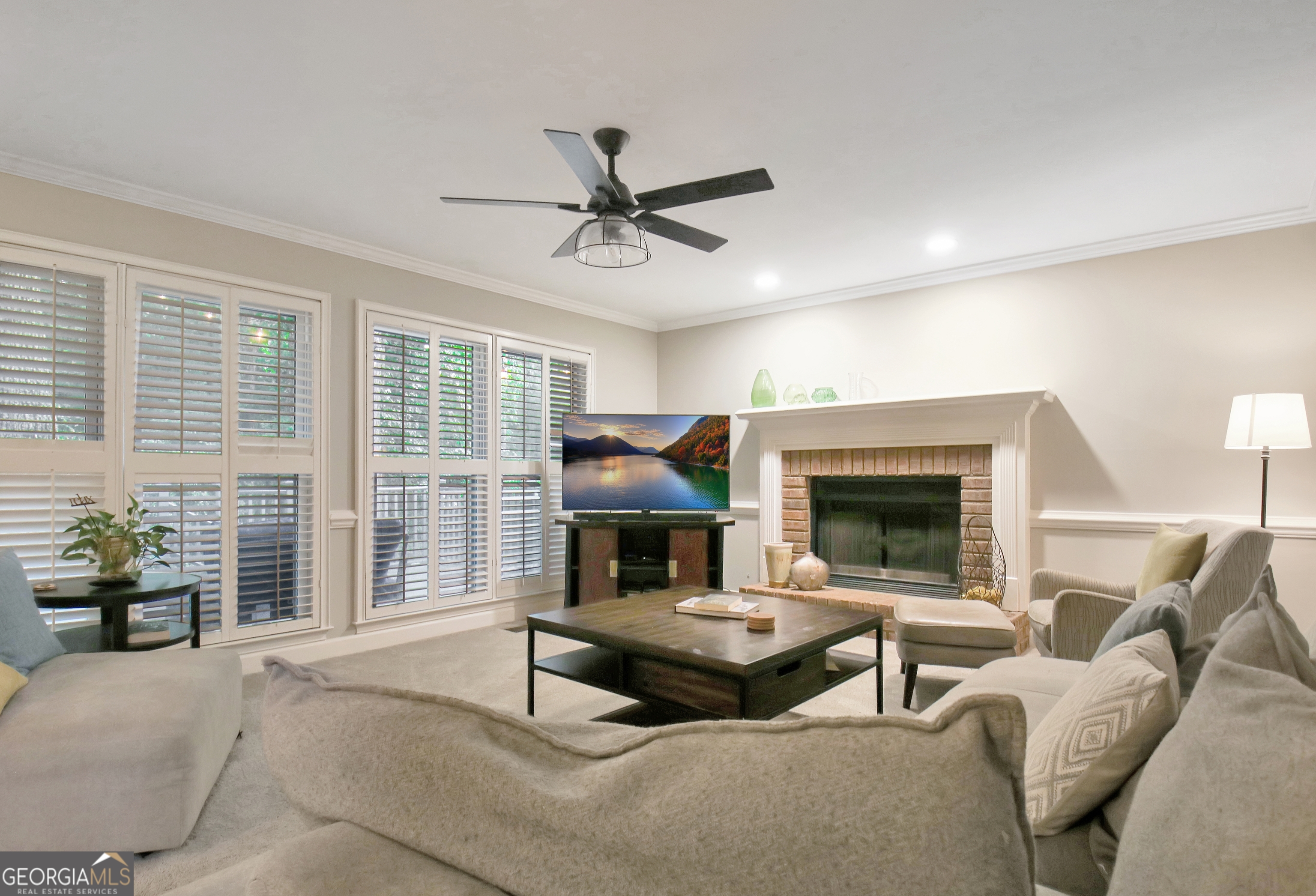 109 Sweetwater Oaks Property Photo 12