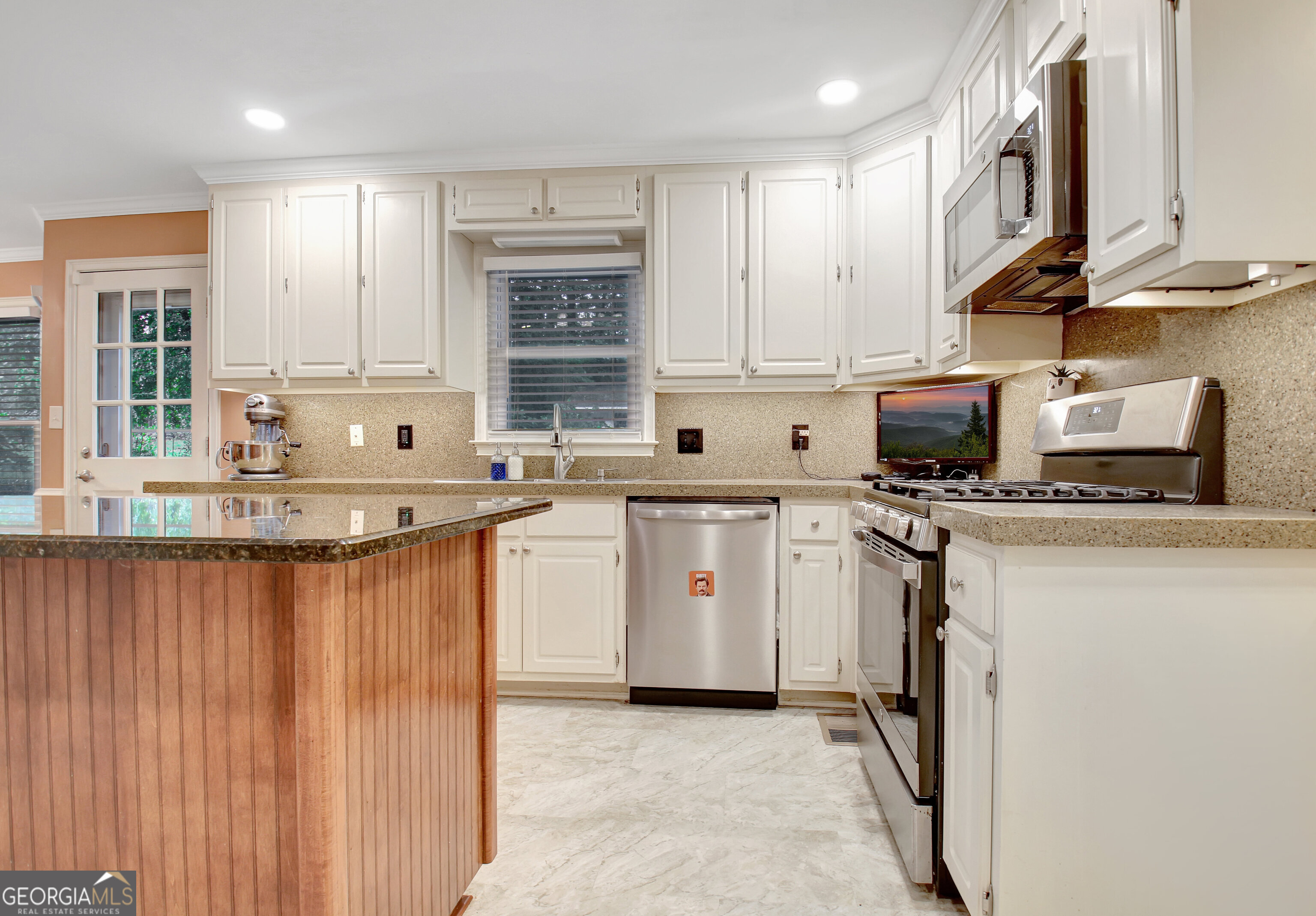 109 Sweetwater Oaks Property Photo 17