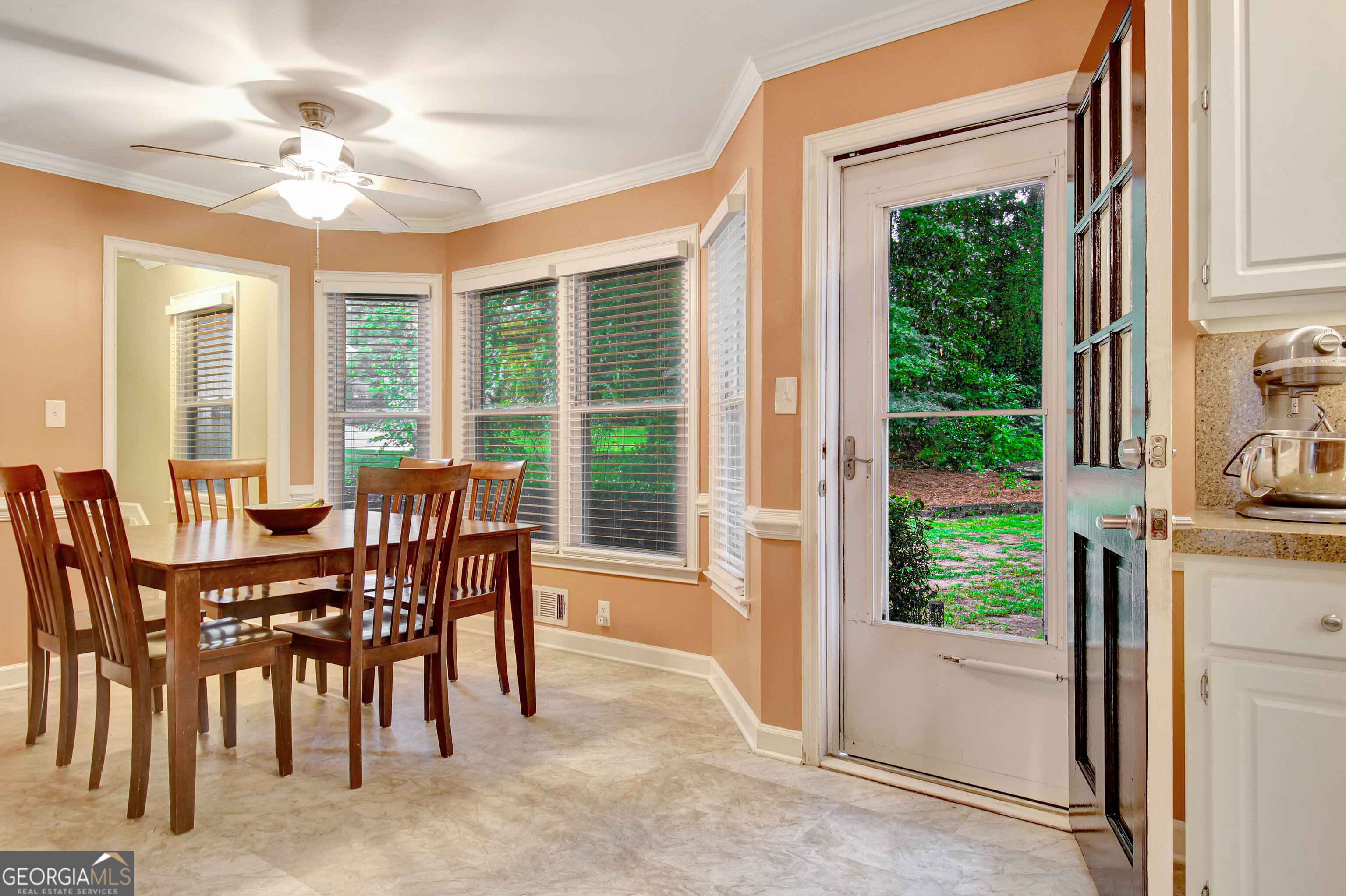 109 Sweetwater Oaks Property Photo 21