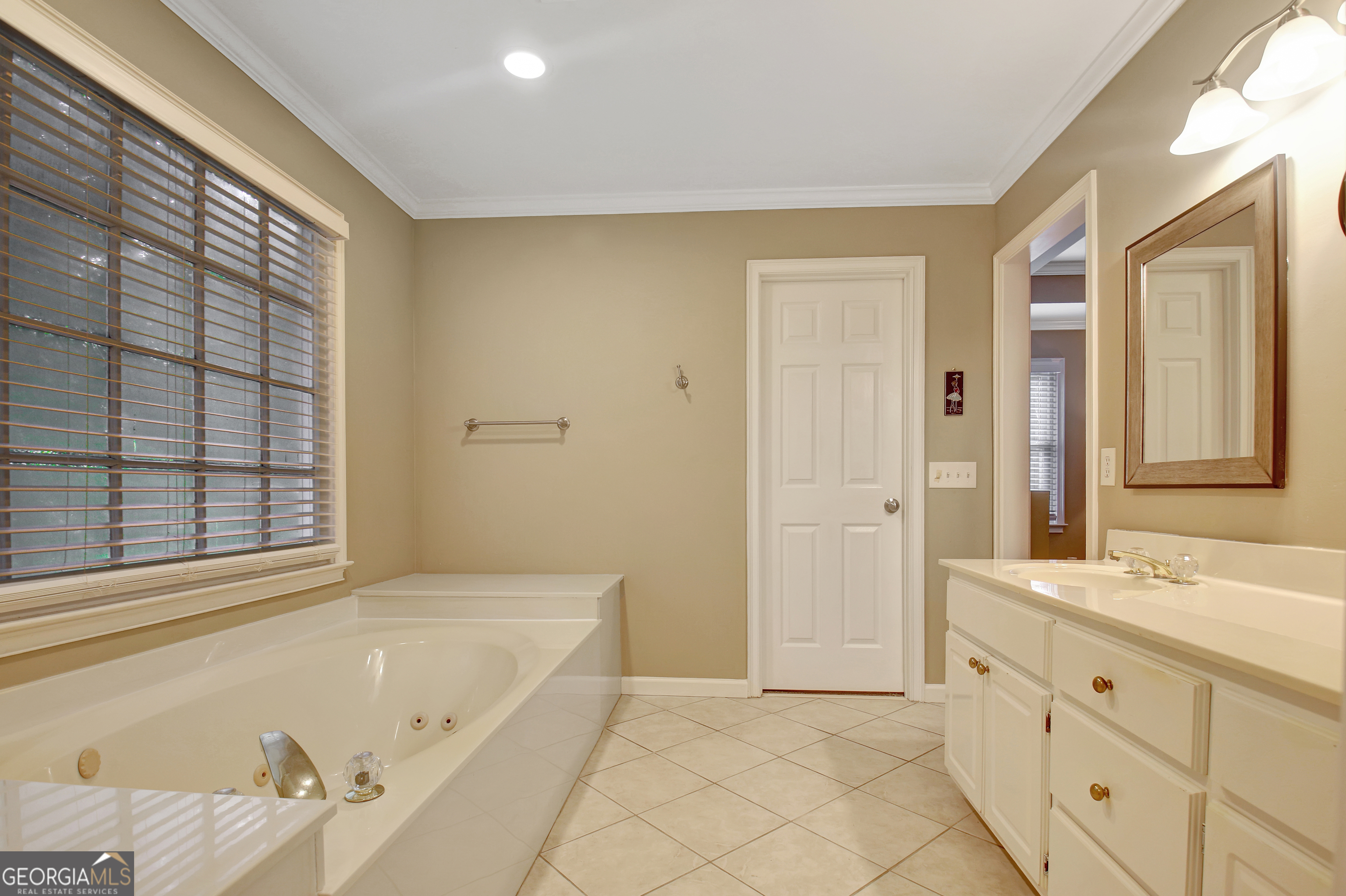 109 Sweetwater Oaks Property Photo 35