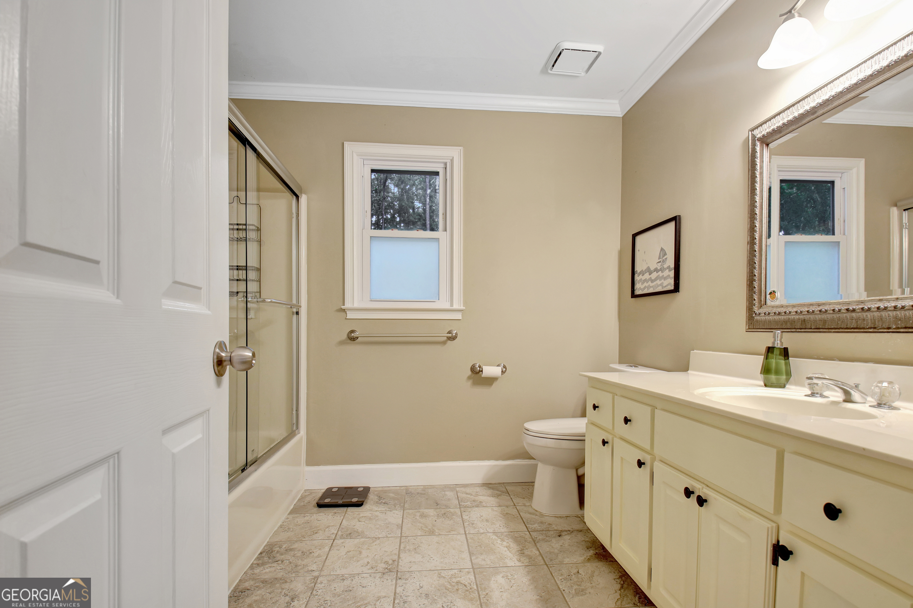 109 Sweetwater Oaks Property Photo 36