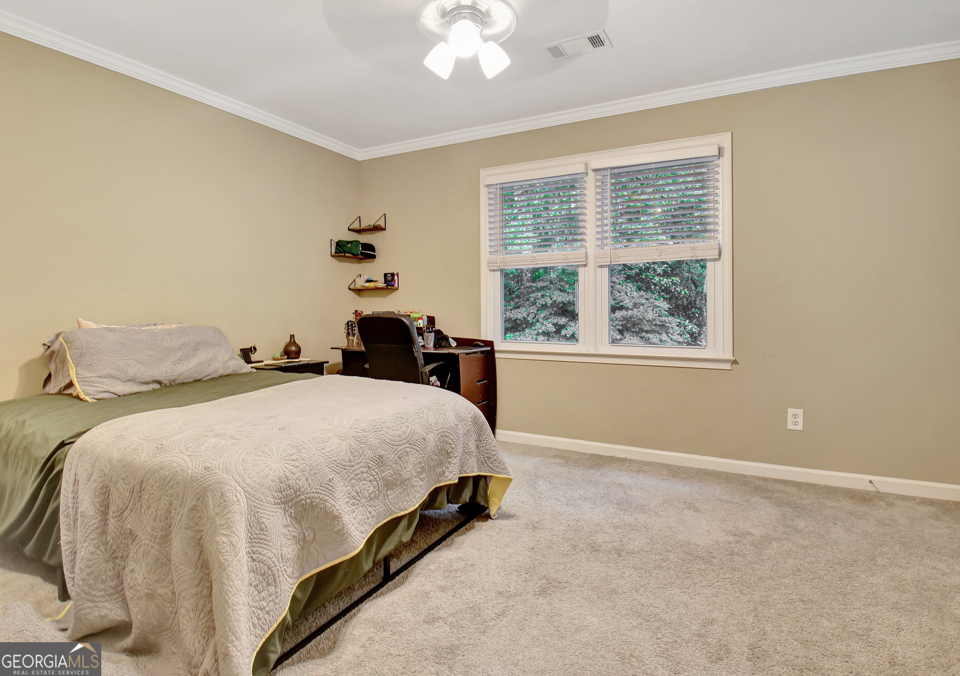 109 Sweetwater Oaks Property Photo 44
