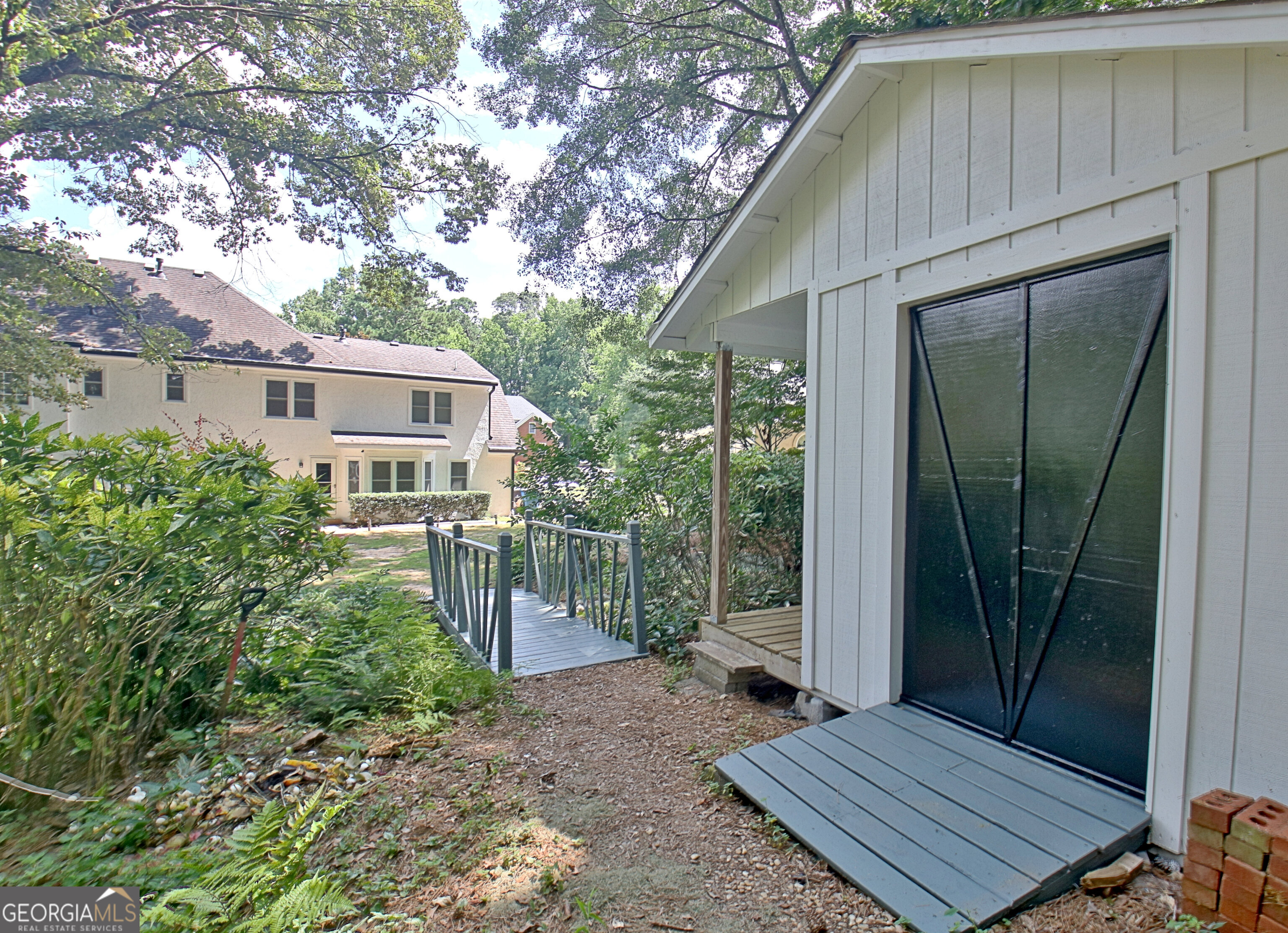 109 Sweetwater Oaks Property Photo 59