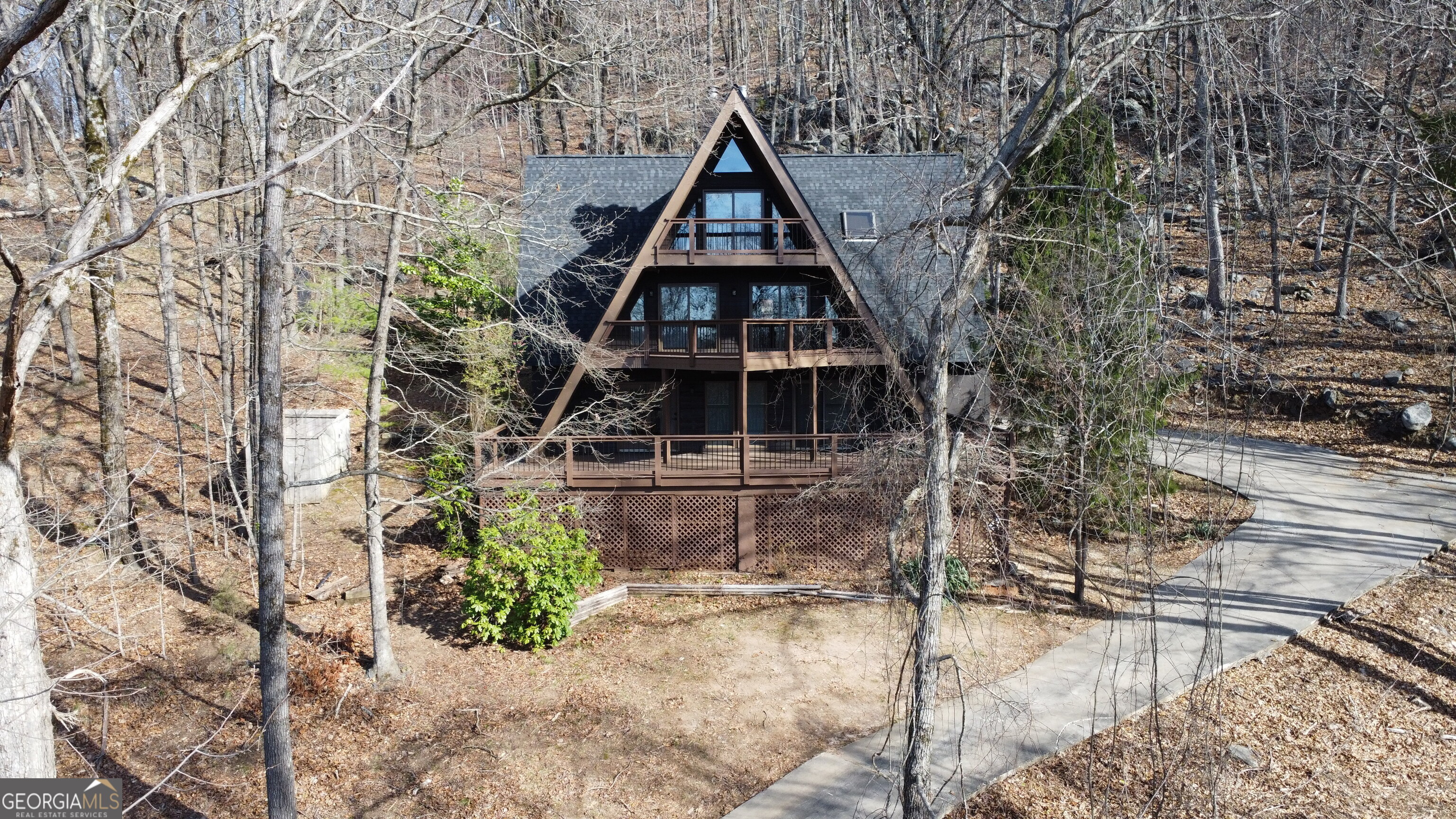 965 White Oak Trail Property Photo 1