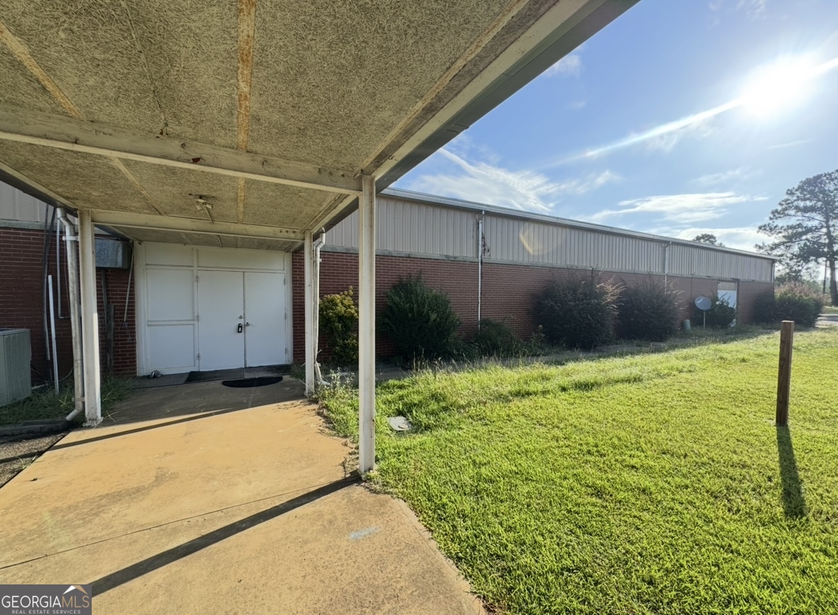 214 Hawkinsville Road Property Photo 3