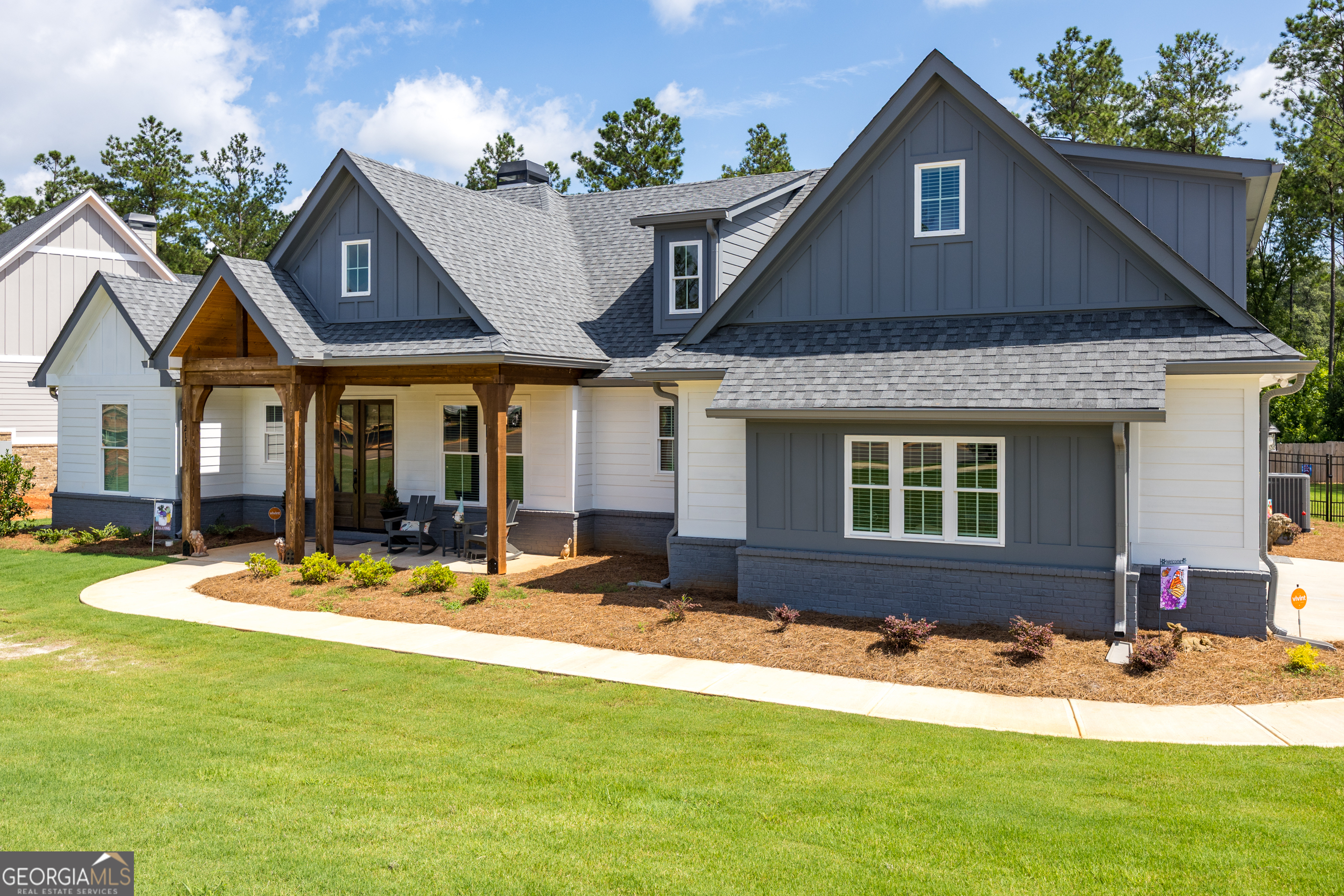 217 Copper Crossing Property Photo 1