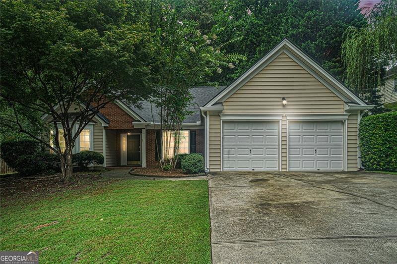 1117 HOLLY GREEN