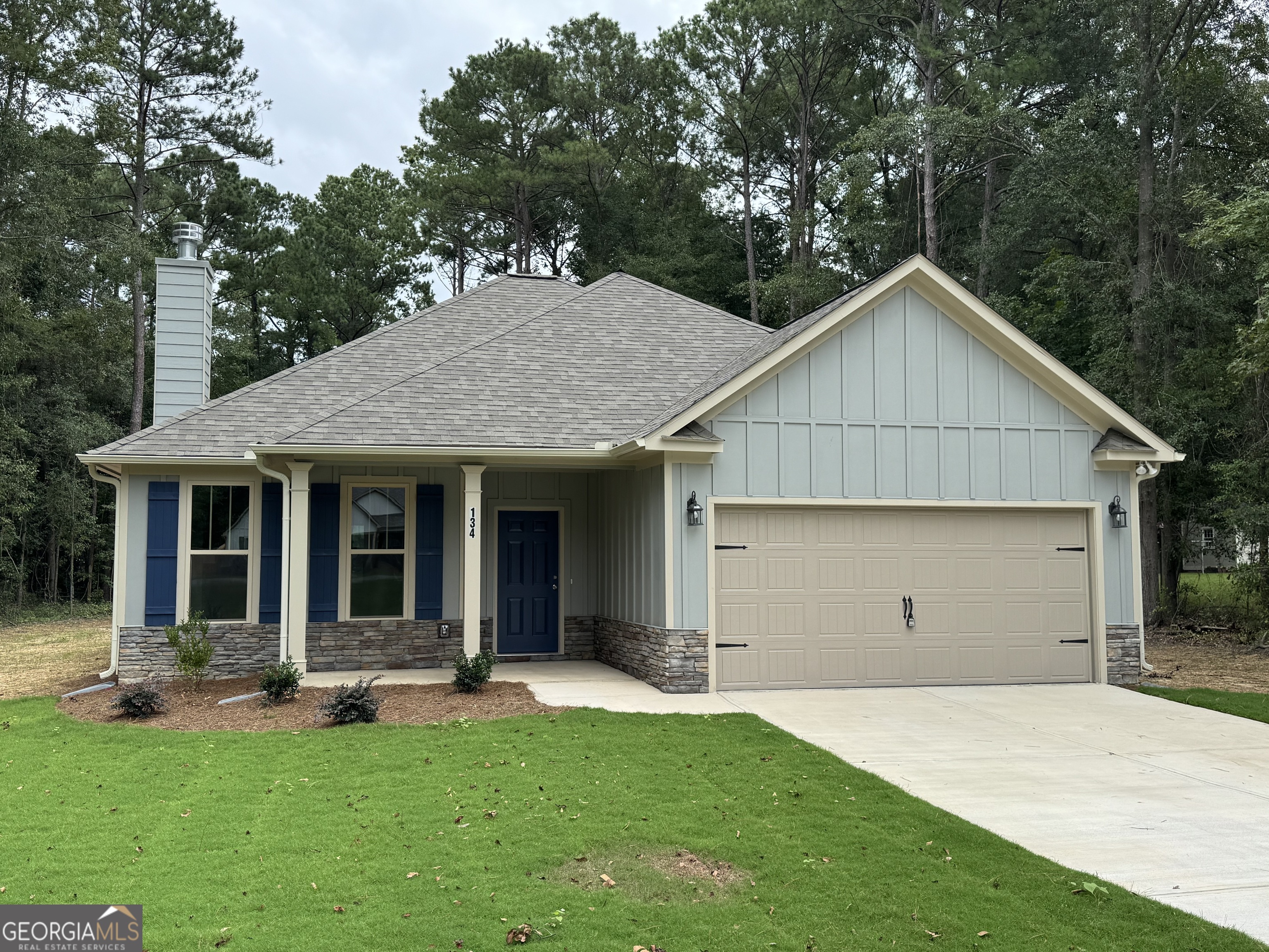 134 Country World Drive Property Photo 1