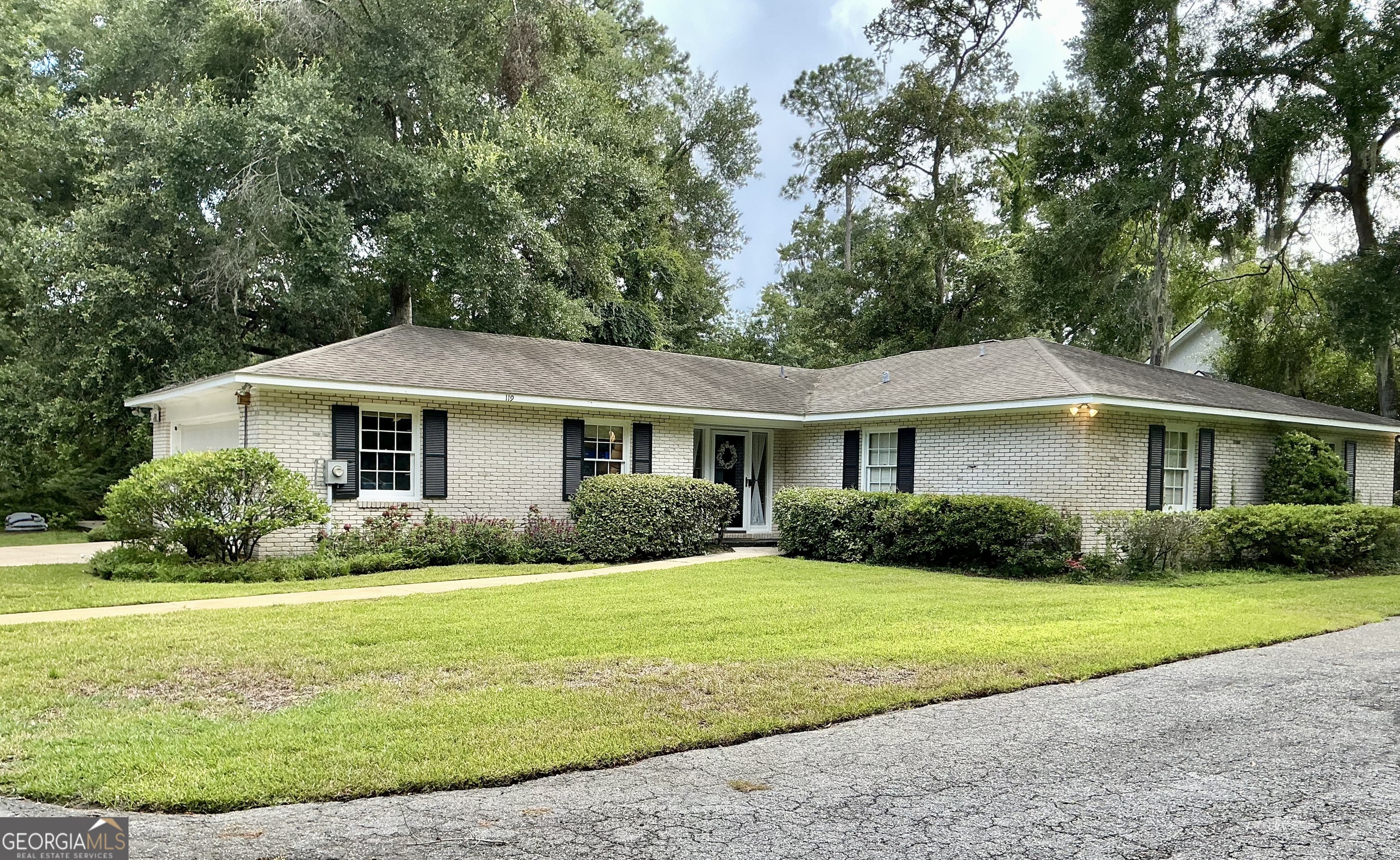 119 Saint Clair Drive Property Photo 1