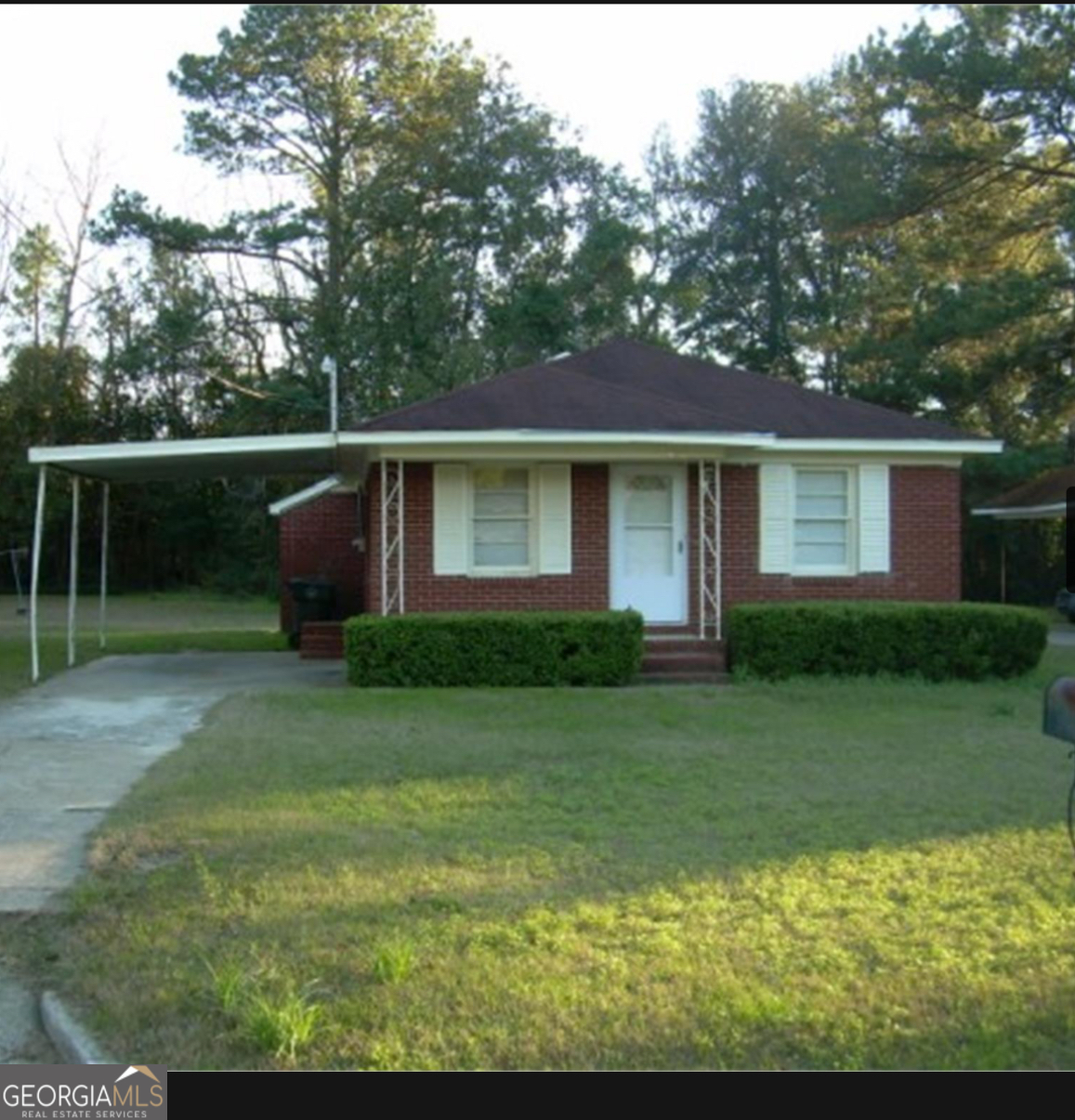 306 Tremont Avenue Property Photo 1
