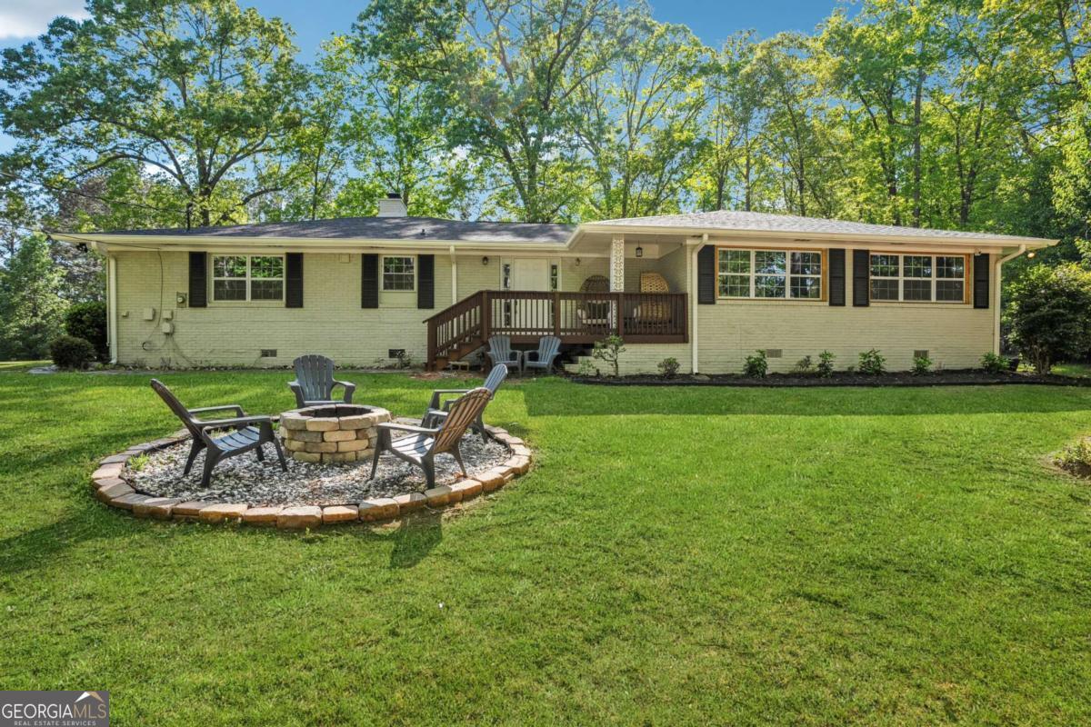 1155 Christian Circle Se Property Photo 1