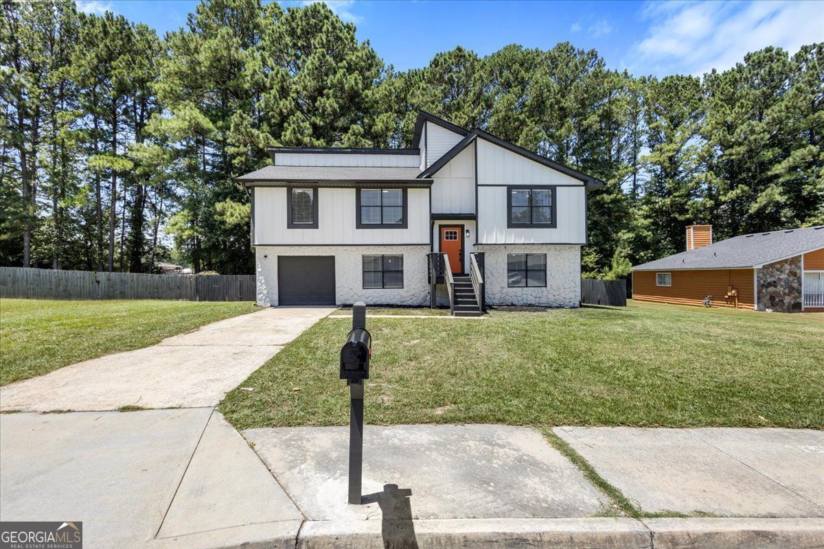6685 Greenbower Lane Property Photo 1