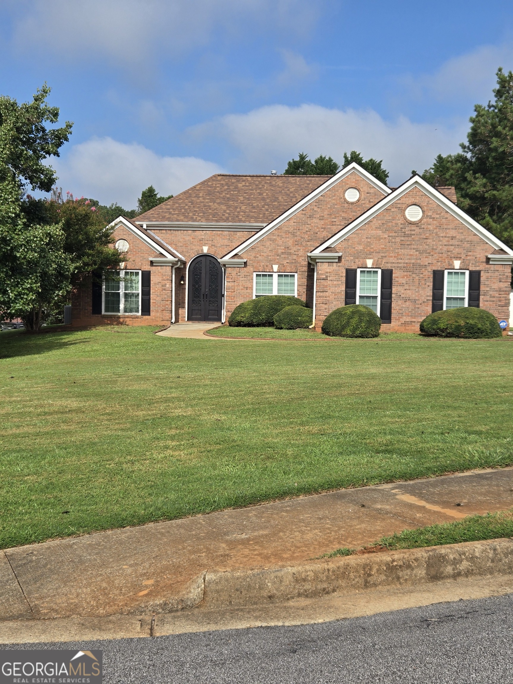 201 Thorn Berry Way Property Photo 1