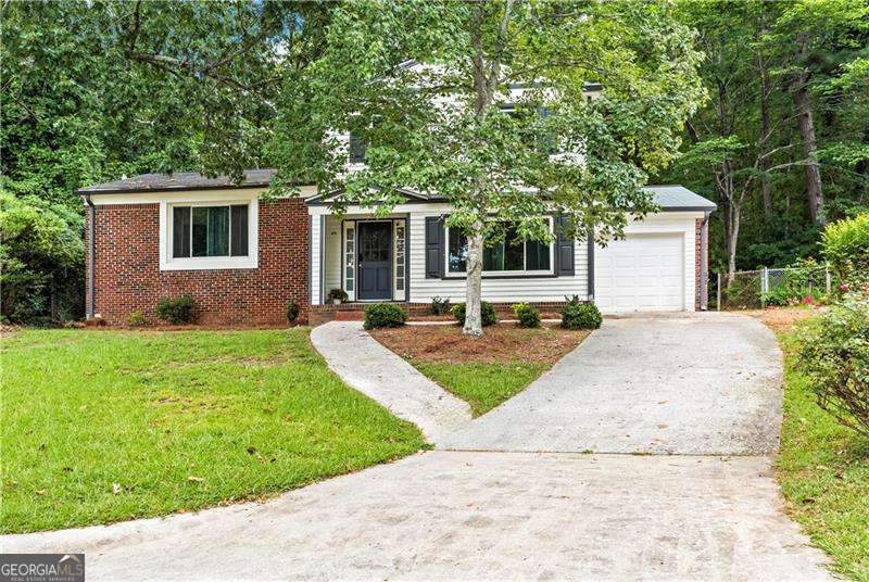 875 Eleanor Court Nw Property Photo 1