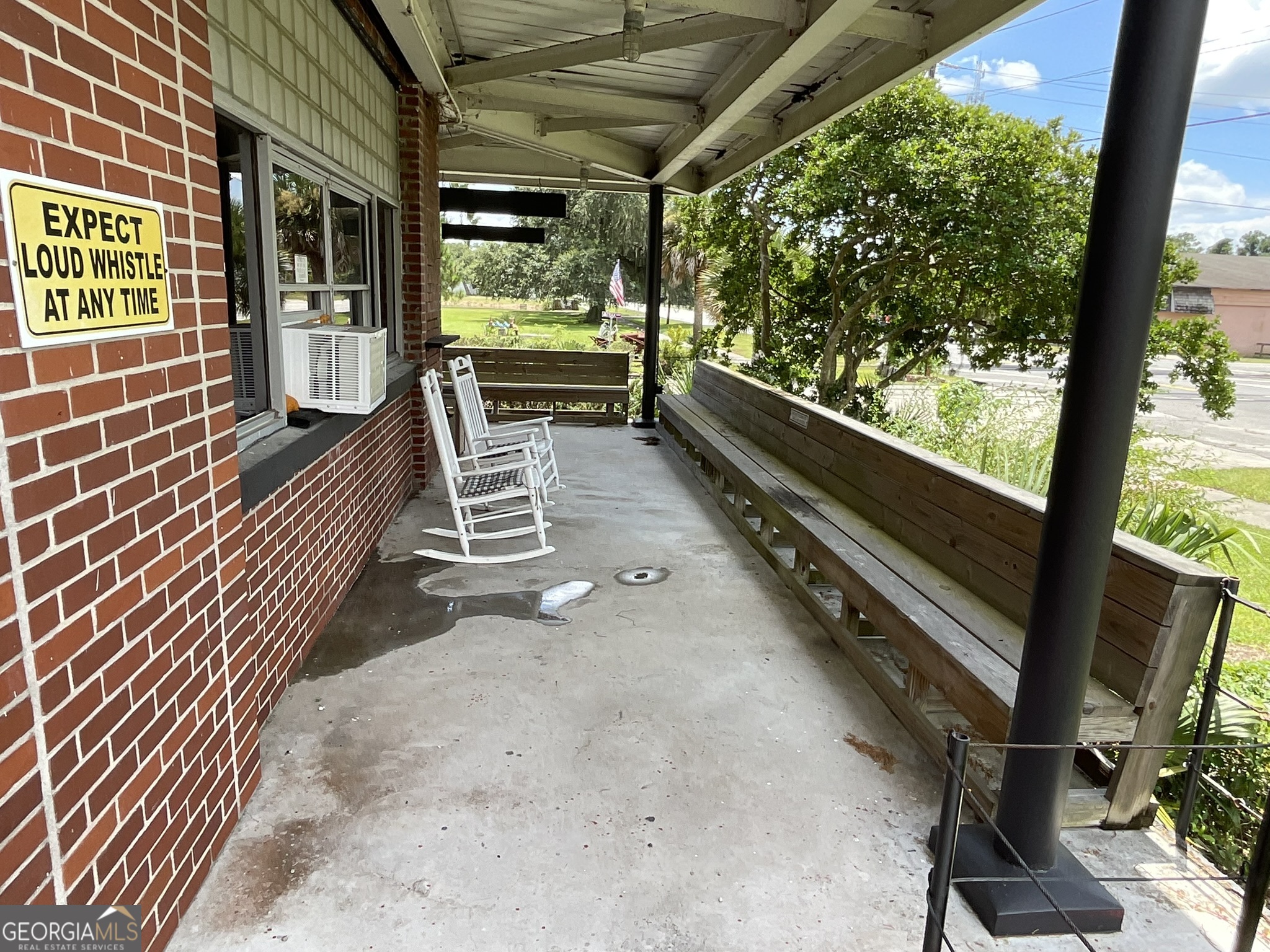1000 Osborne Road Property Photo 5