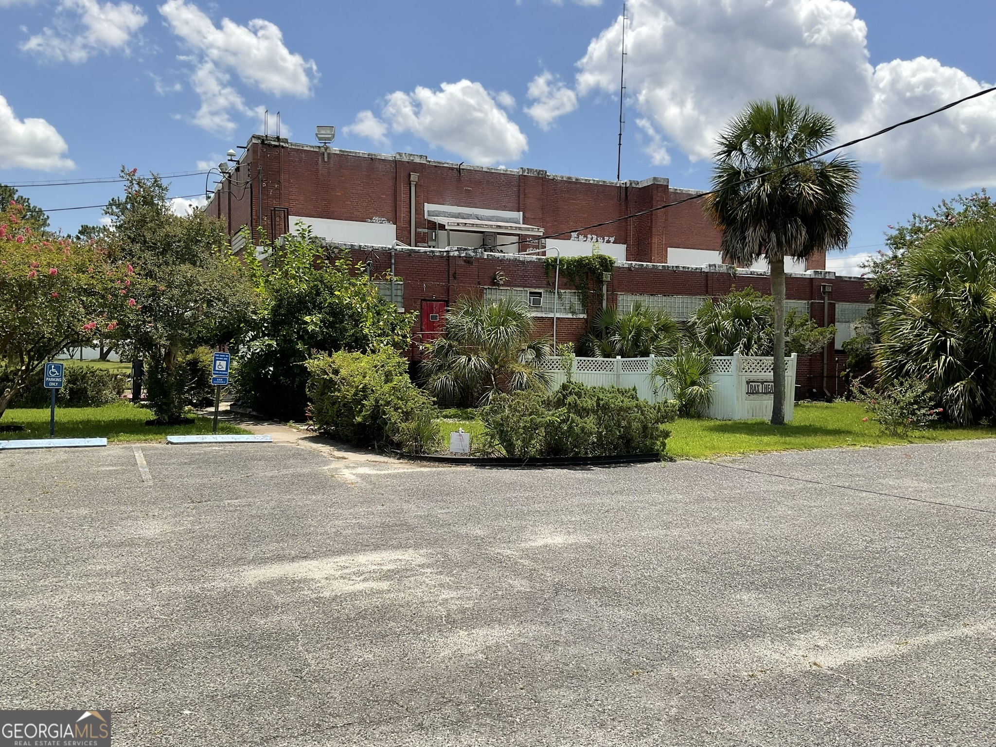 1000 Osborne Road Property Photo 23