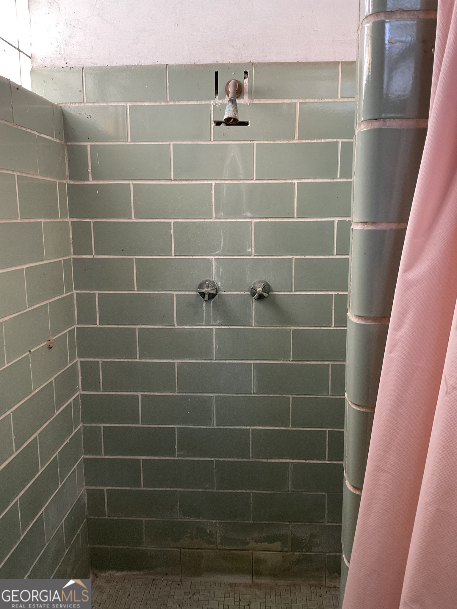 1000 Osborne Road Property Photo 34
