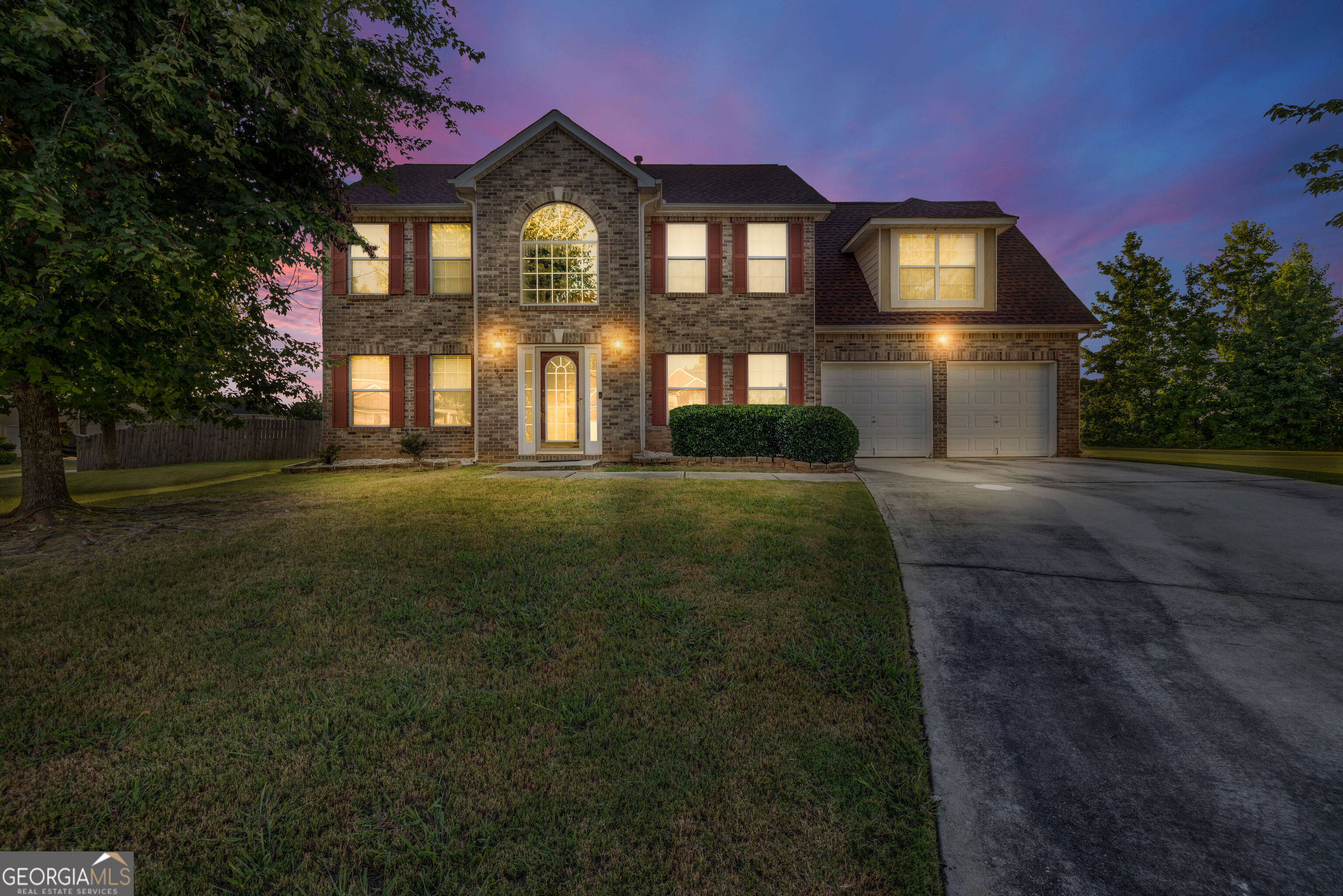 1903 Cobblestone Court Property Photo 1