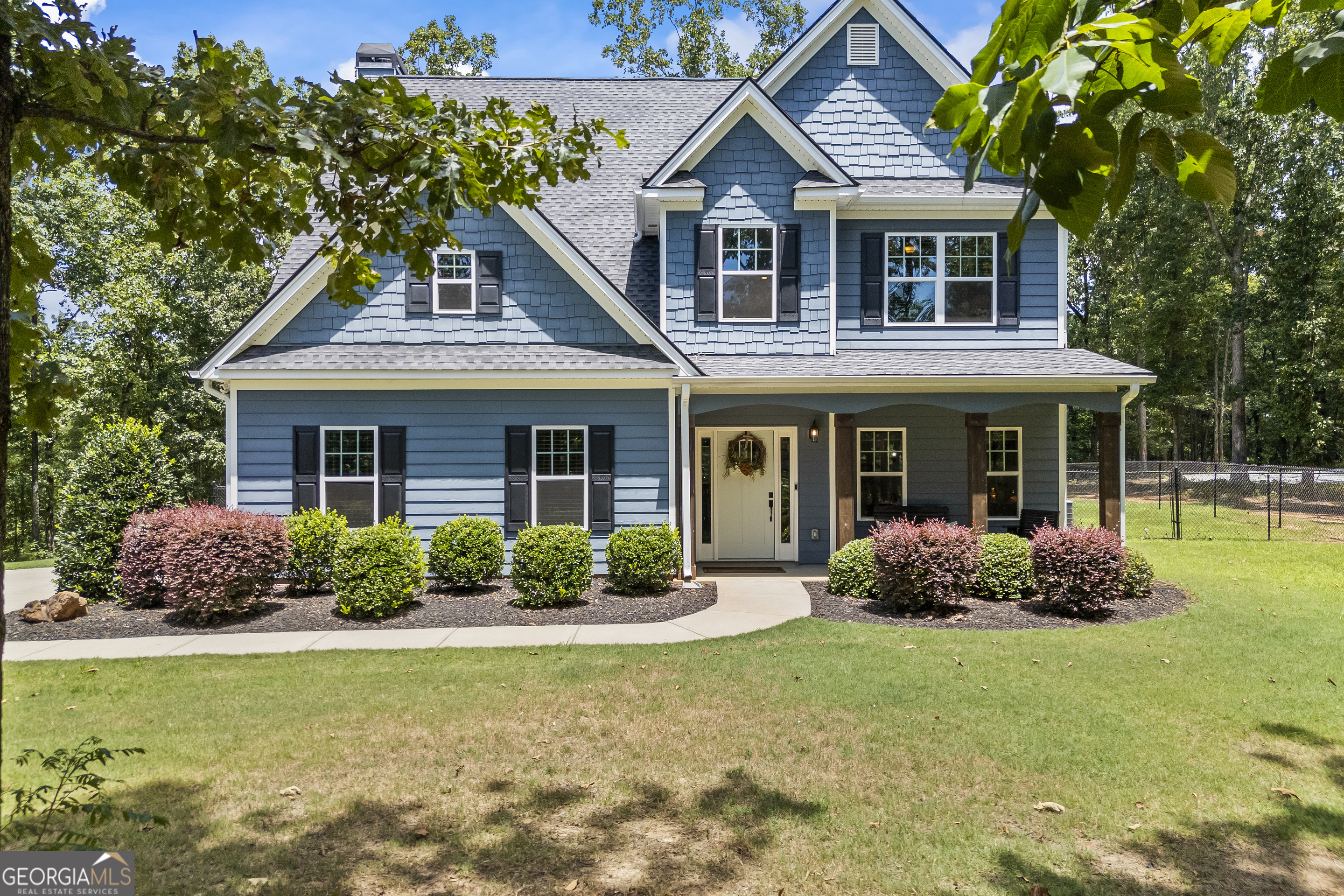 211 Blackthorn Road Property Photo 1