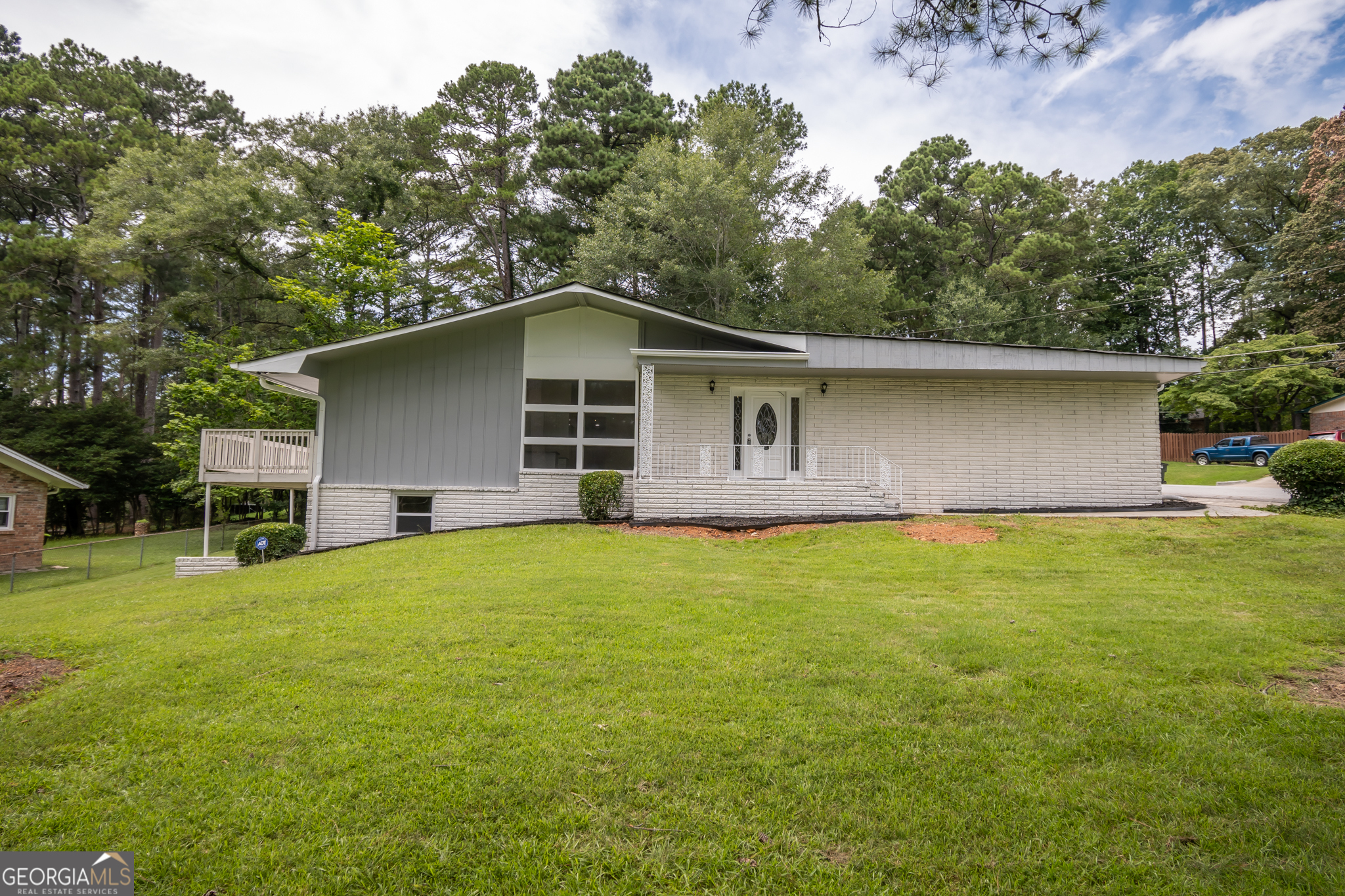 2743 Nw Lake Capri Drive Property Photo 1