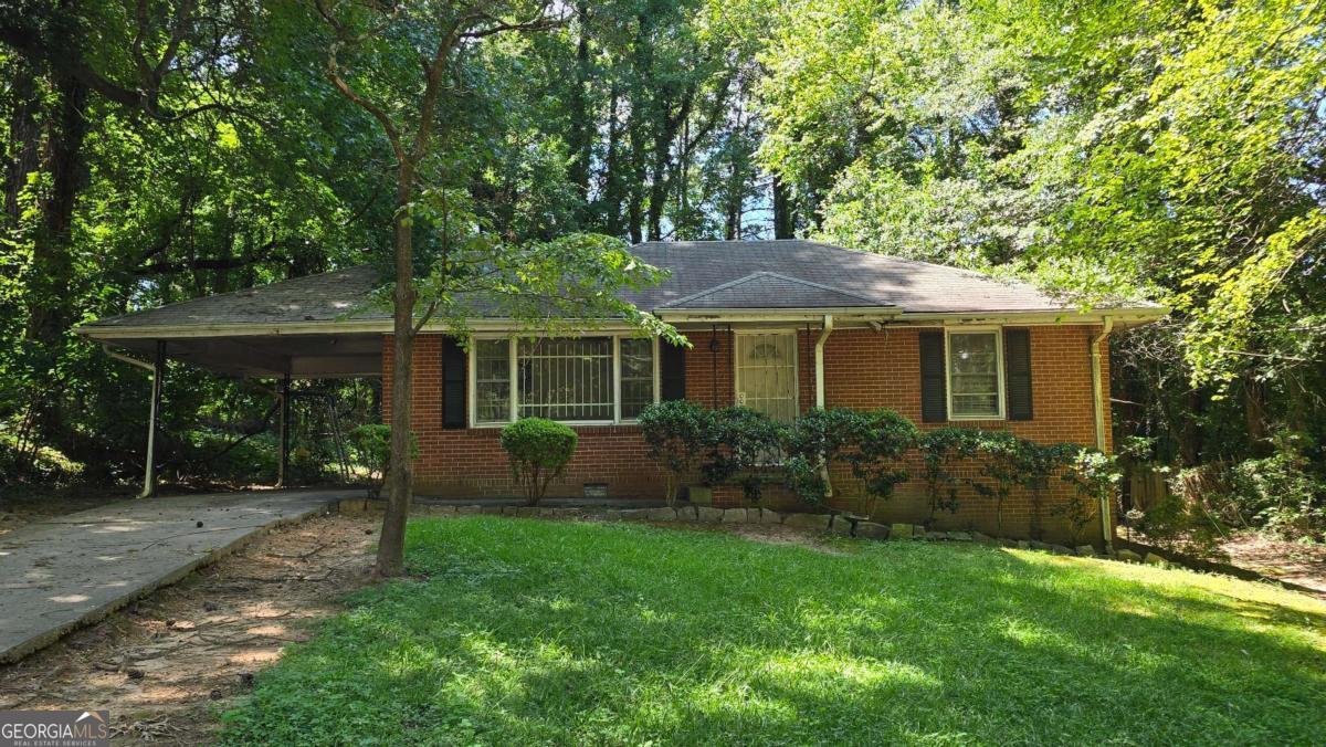 2151 Meadowbrook Lane Se Property Photo 1