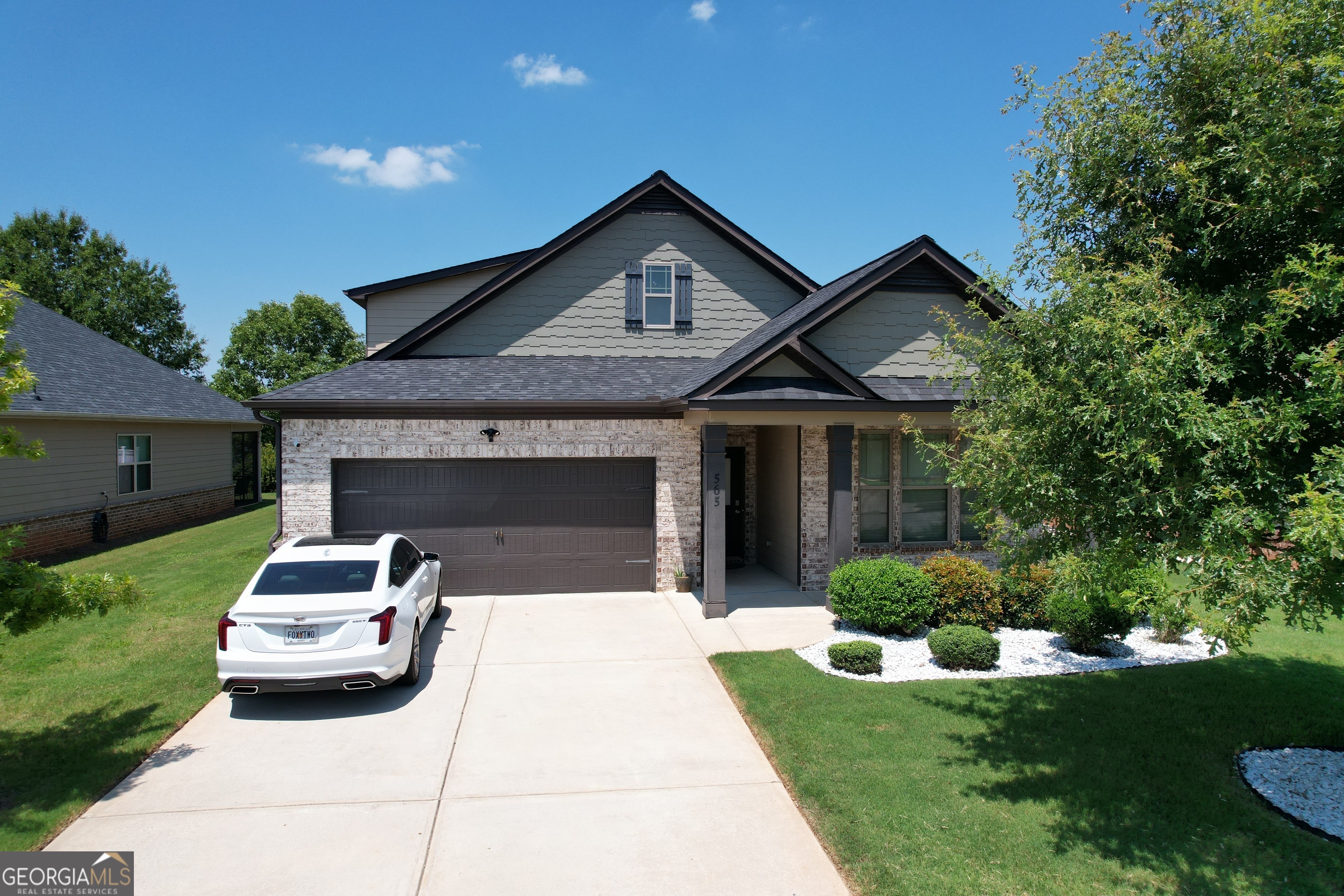 565 Carleton Place Property Photo 1