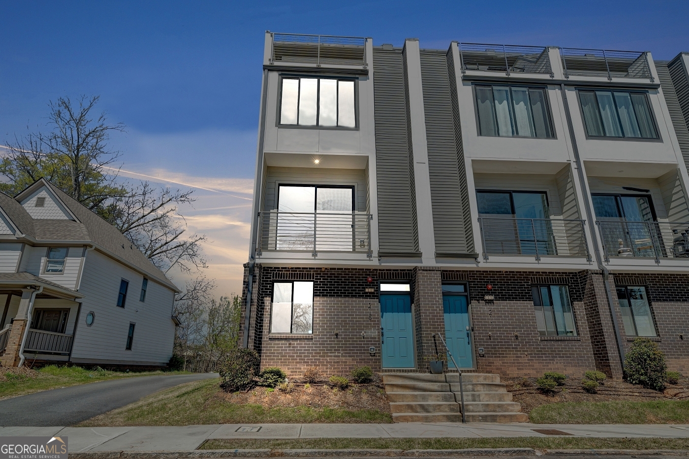 215 Bass Street Sw Property Photo 1