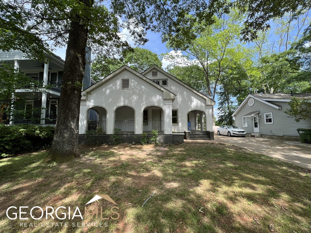 129 Whitefoord Avenue Ne # B Property Photo 1
