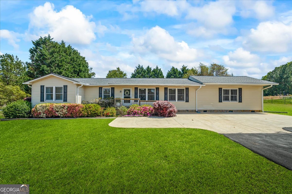 424 N Green Circle Property Photo 1