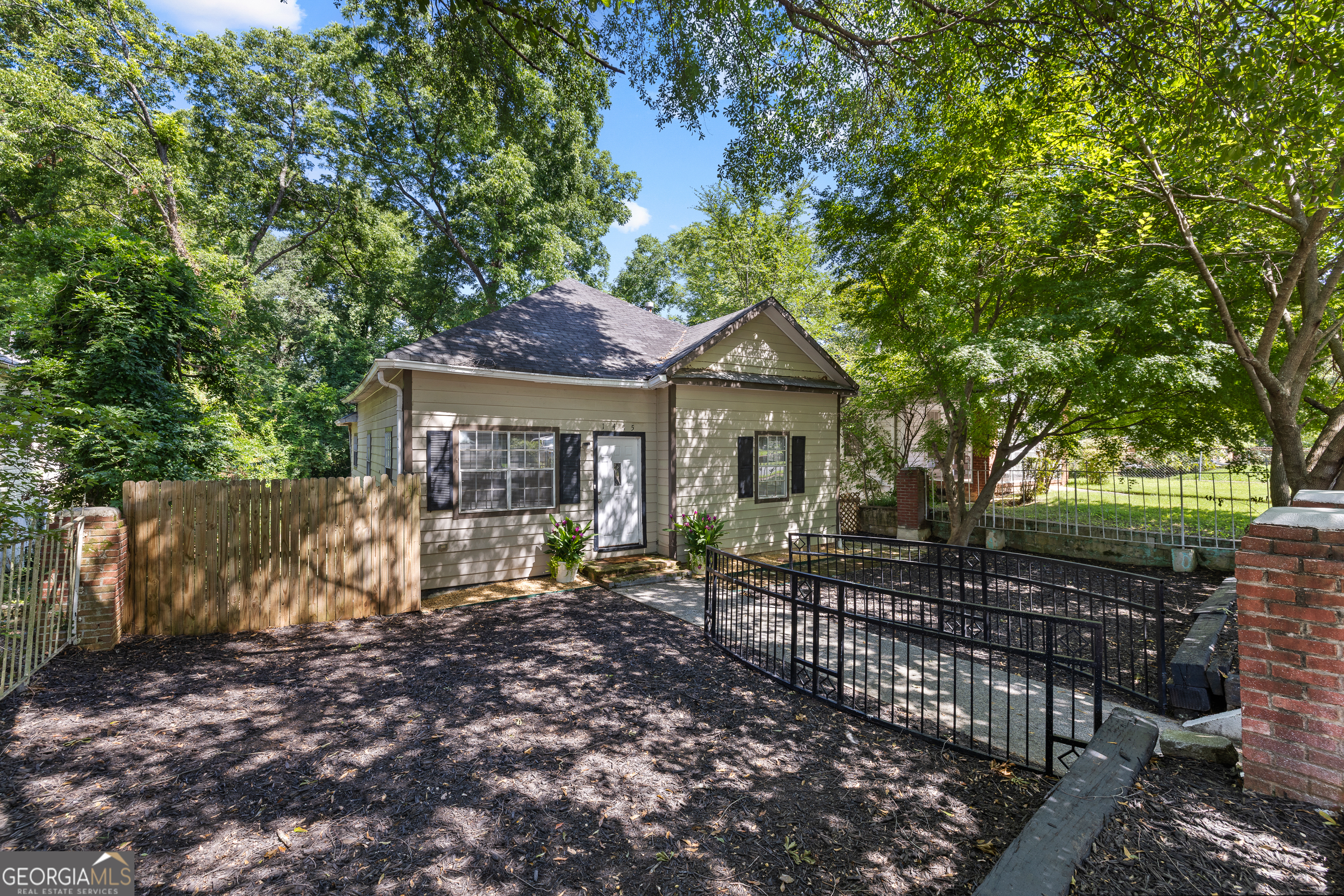 1415 Eric Street Se Property Photo 1